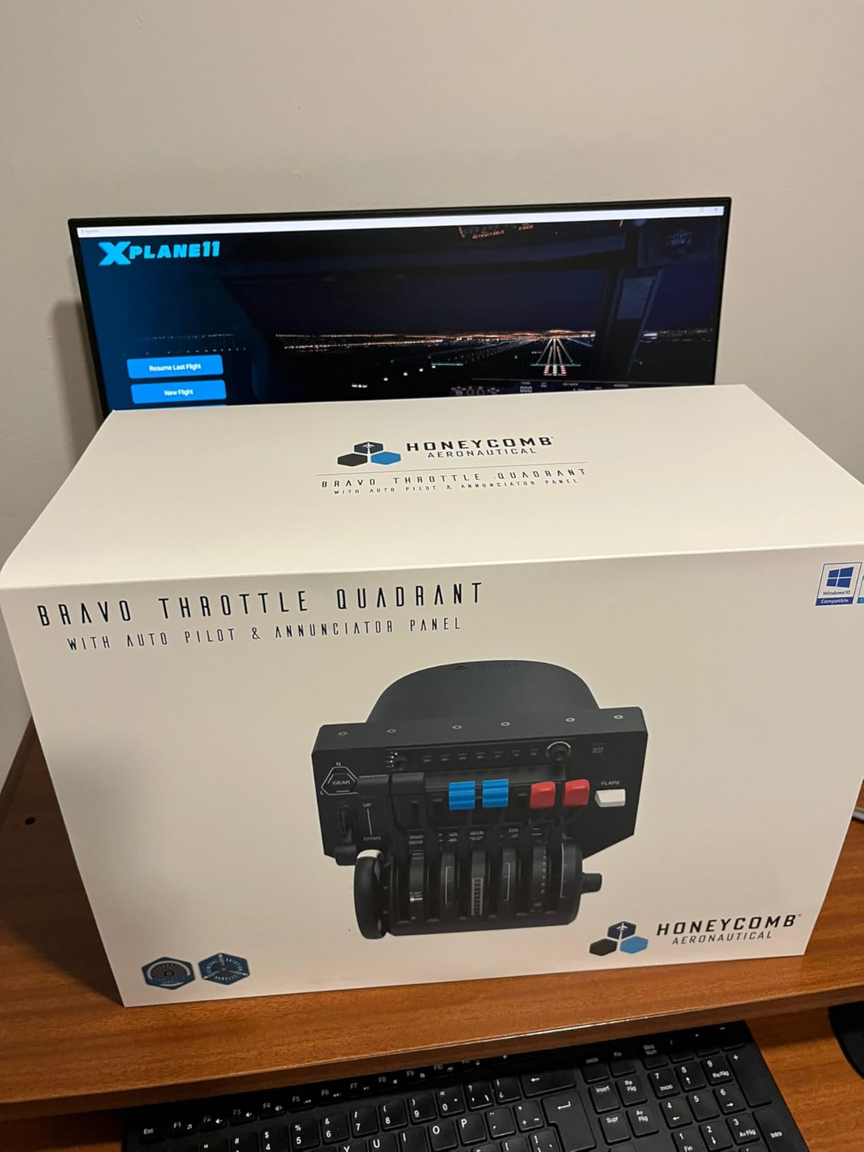 Honeycomb Bravo Throttle Quadrant | Flight simulator controls w/autopilot, annunciator panel, gear, flaps customer photo 1