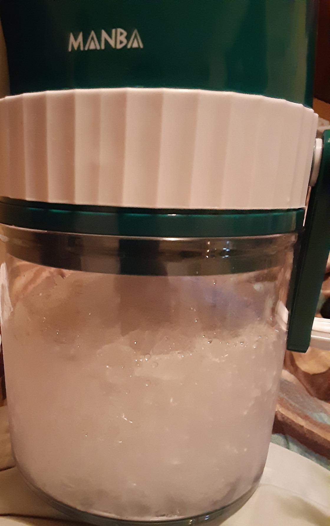MANBA Manual Snow Cone Machine Maker for Shaved Ice, Snowcones, Slushes customer photo 2