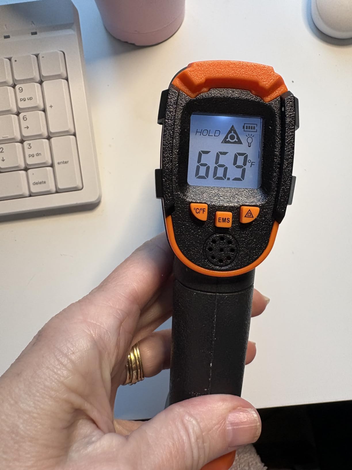 Kizen Infrared Temperature Gun - Handheld Surface Infrared Thermometer for Griddle, Grill, Pizza Oven, Candy, & A/C - Laser Thermometer Gun -58F to 1112F - Surface Temp Gun customer photo 1