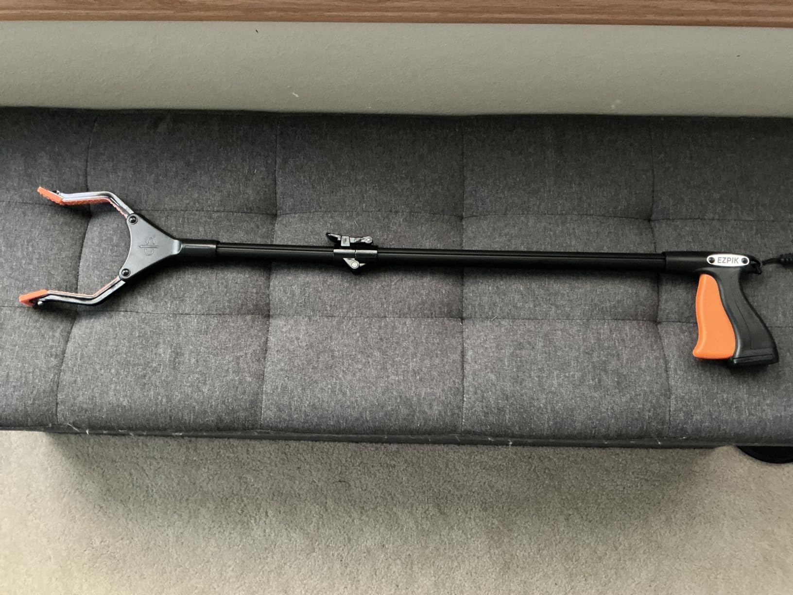 EZPIK Classic 40” Folding Grabber Reacher Tool with Dual Magnets, Heavy Duty Trash Picker Upper Grabber for Seniors & Disabled Users, Aluminum Pickup Tool for Everyday Reaching Aids (Black) customer photo 1