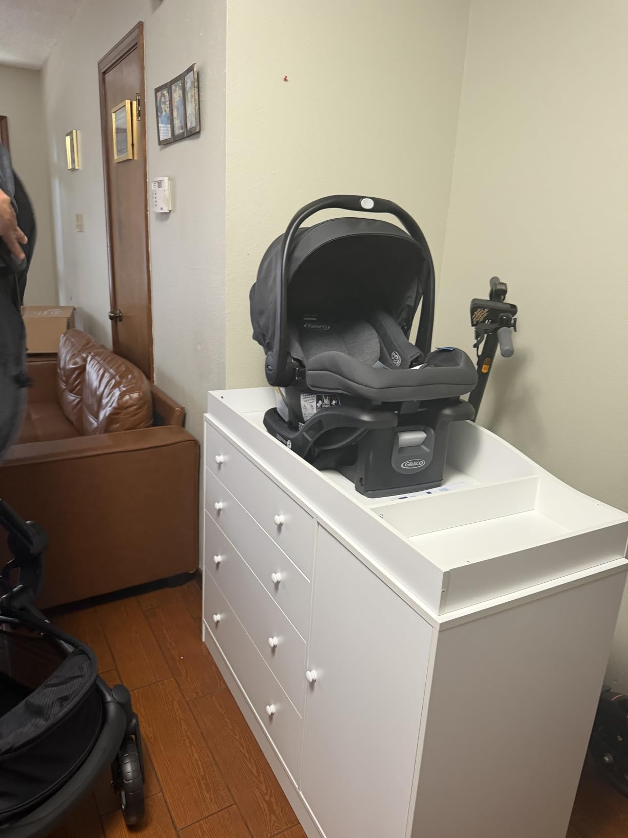 Graco Modes Nest Travel System, 3-in-1 Modular Carseat Stroller Combo, Includes the SnugRide DLX Infant Car Seat and Baby Stroller, Adjustable Slide2Me Car Seat Carrier to Toddler Stroller, Sullivan customer photo 1