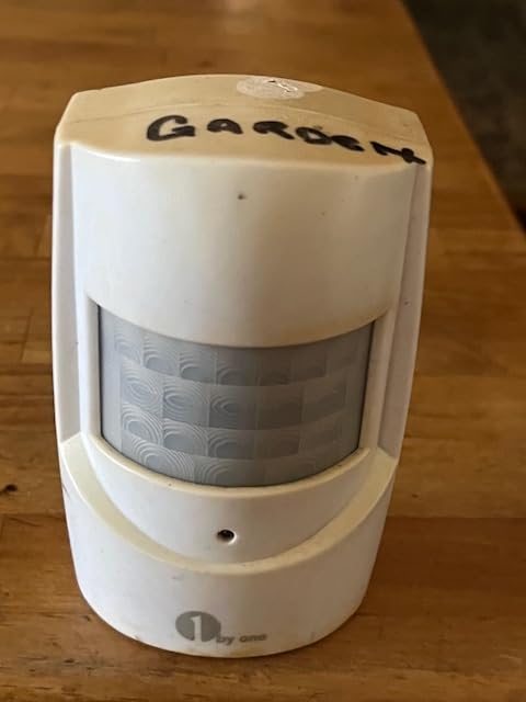 1byone Driveway Alarm, 36 Melodies, 1 Plug-in Receiver 2 PIR Detectors customer photo 1