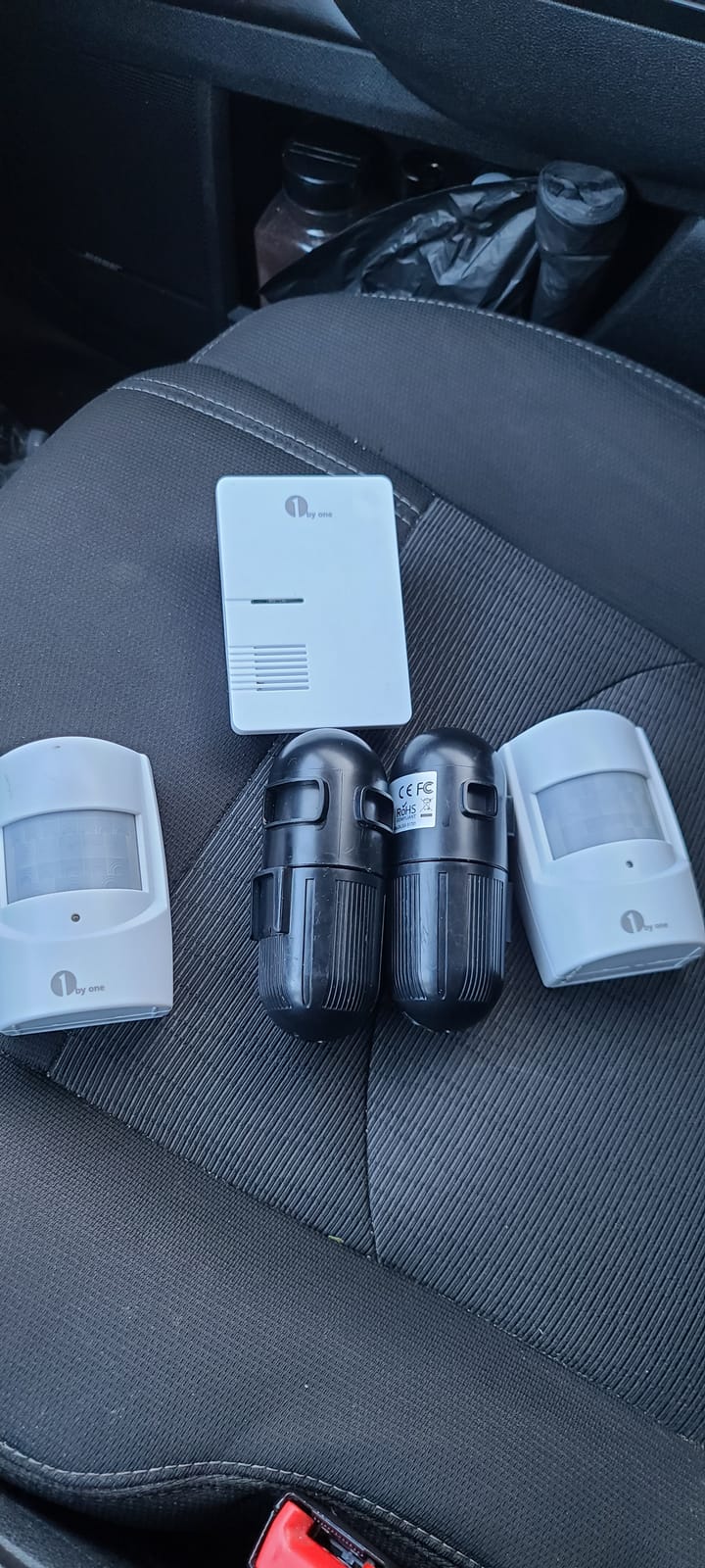 1byone Driveway Alarm, 36 Melodies, 1 Plug-in Receiver 2 PIR Detectors customer photo 2