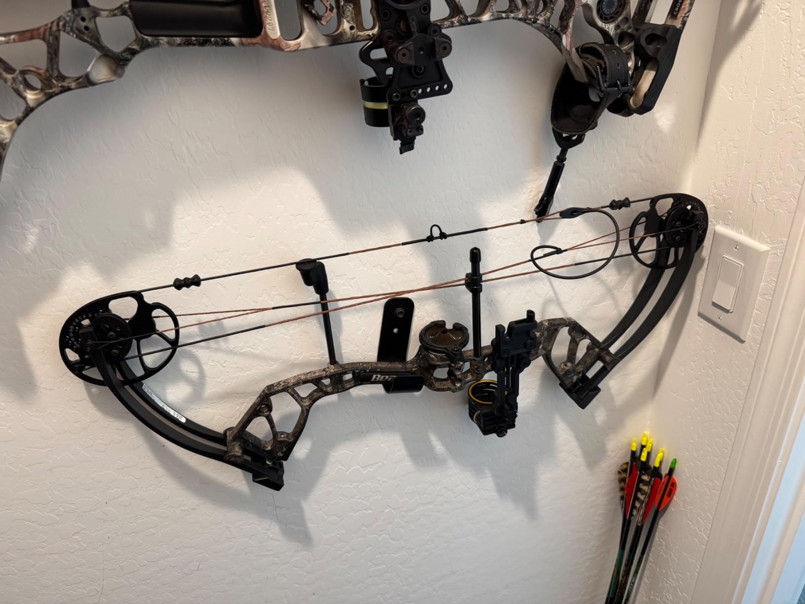 Bear Archery Royale Ready to Hunt Compound Bow Archery Set with Archery Accessories for Adults and Youths, 12”- 27” Draw Length, 5-50 Lbs Draw Weight, Up to 290 FPS customer photo 1
