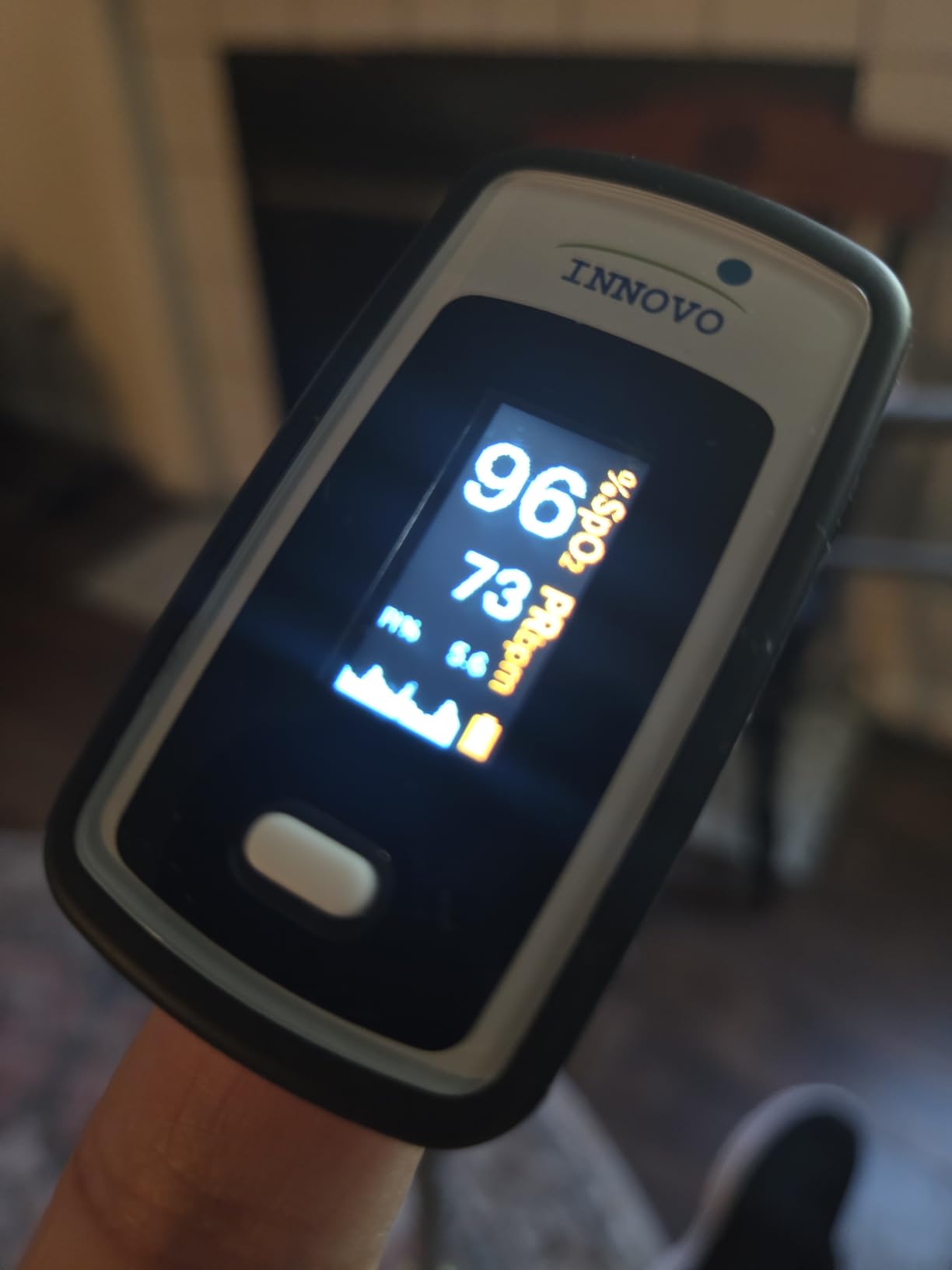 Innovo Deluxe iP900AP Fingertip Pulse Oximeter Blood Oxygen Saturation Monitor with Alarm, Plethysmograph and Perfusion Index customer photo 2