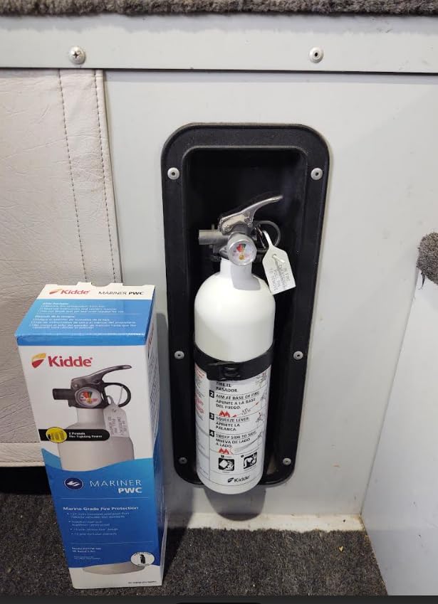 Kidde Mariner PWC Fire Extinguisher for Jet Skis, 5-B:C, KD57W-5BC customer photo 2