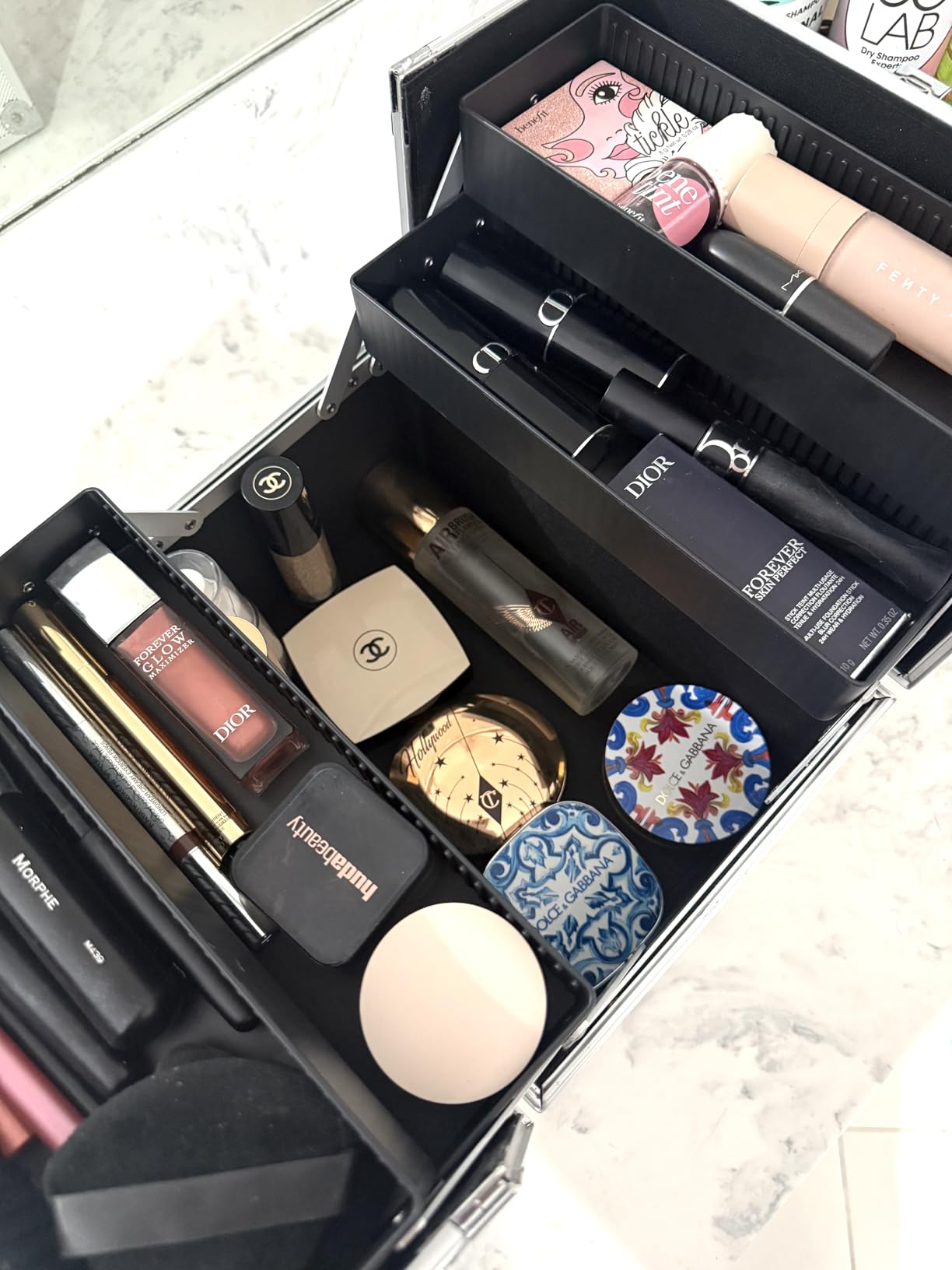 FRENESSA Makeup Train Case Makeup Organizer Box Portable Cosmetic Travel Case with Lock 4 Trays Aluminum Hard Vanity Box Make Up Artist Nail Beauty Storage Organizer Cosmetic Suitcase Bright Silver customer photo 2