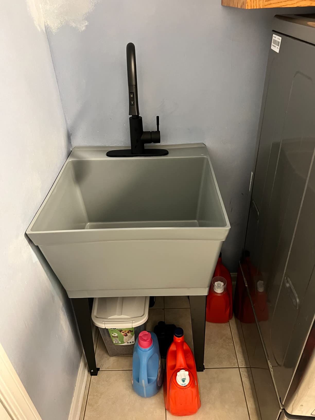Black Utility Sink with High Arc Black Faucet by VETTA by JS Jackson Supplies, Pull Down Sprayer Spout, Heavy Duty Slop Sink for Washing Room, Basement, Shop, Free Standing Laundry Tub Deep Plastic customer photo 2
