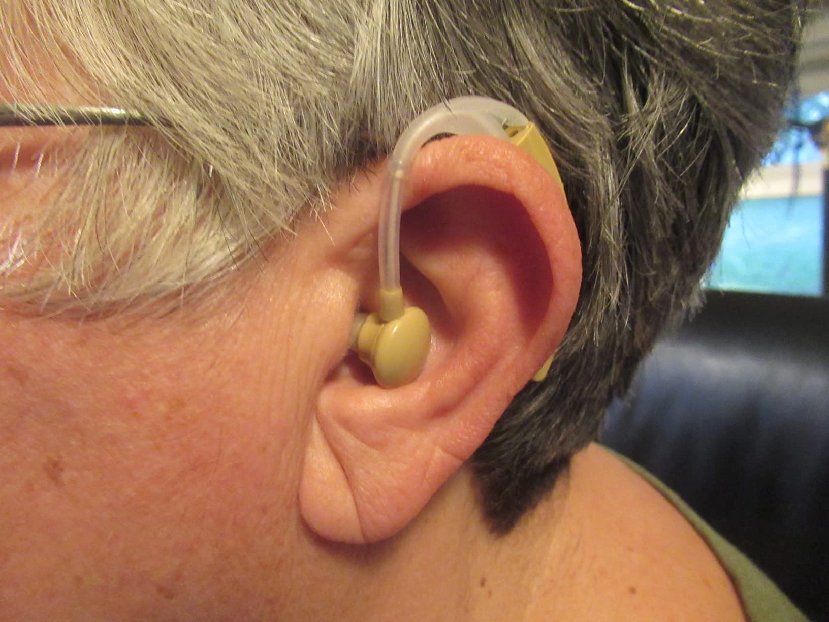 Hearing Aid for Seniors, Noise Cancelling, 500 Hours Per Battery Life customer photo 1