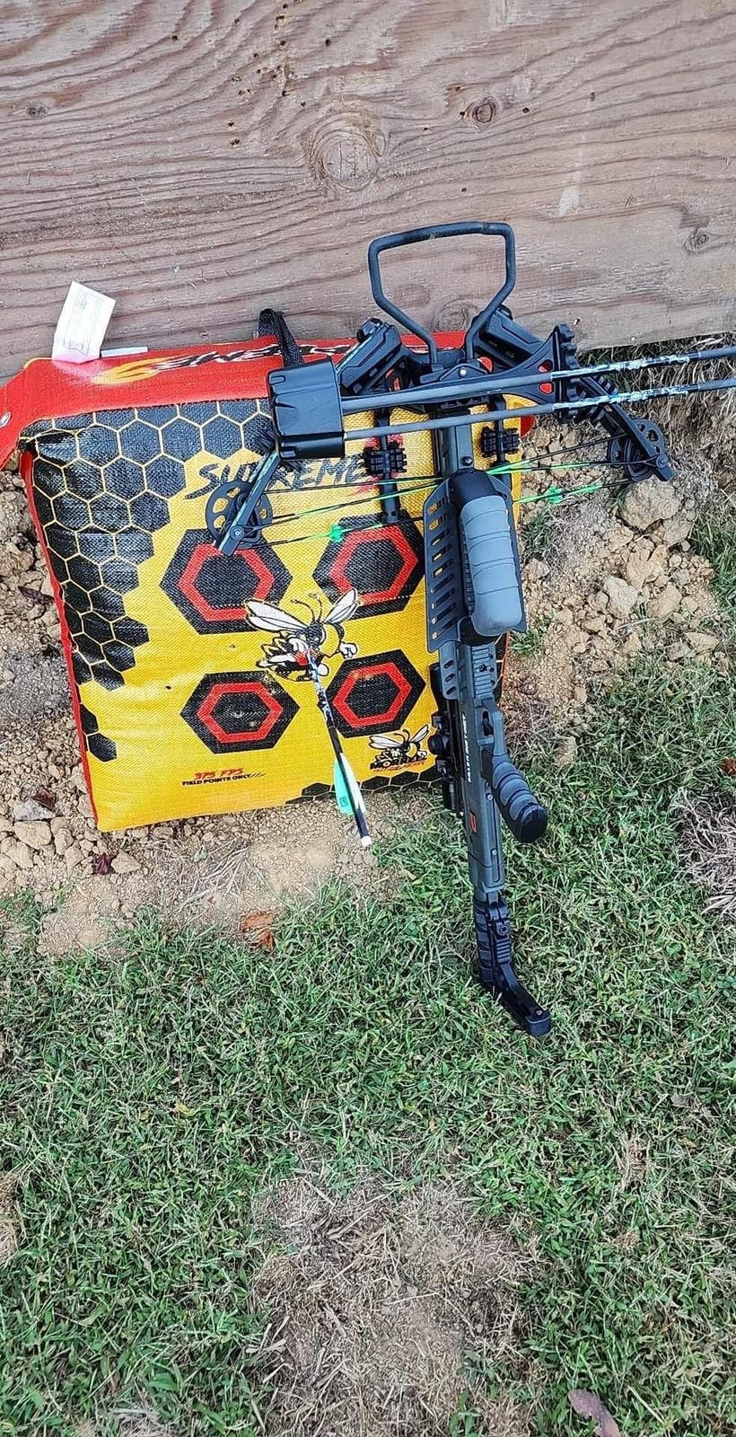 Killer Instinct Boss 405 Crossbow Pro Package with 4x32 IR-W Scope, Rope Cocker, String Suppressors, 3-Bolt Quiver, 3 Hypr Lite Bolts and Field Tips, Stick of Rail Lube customer photo 2