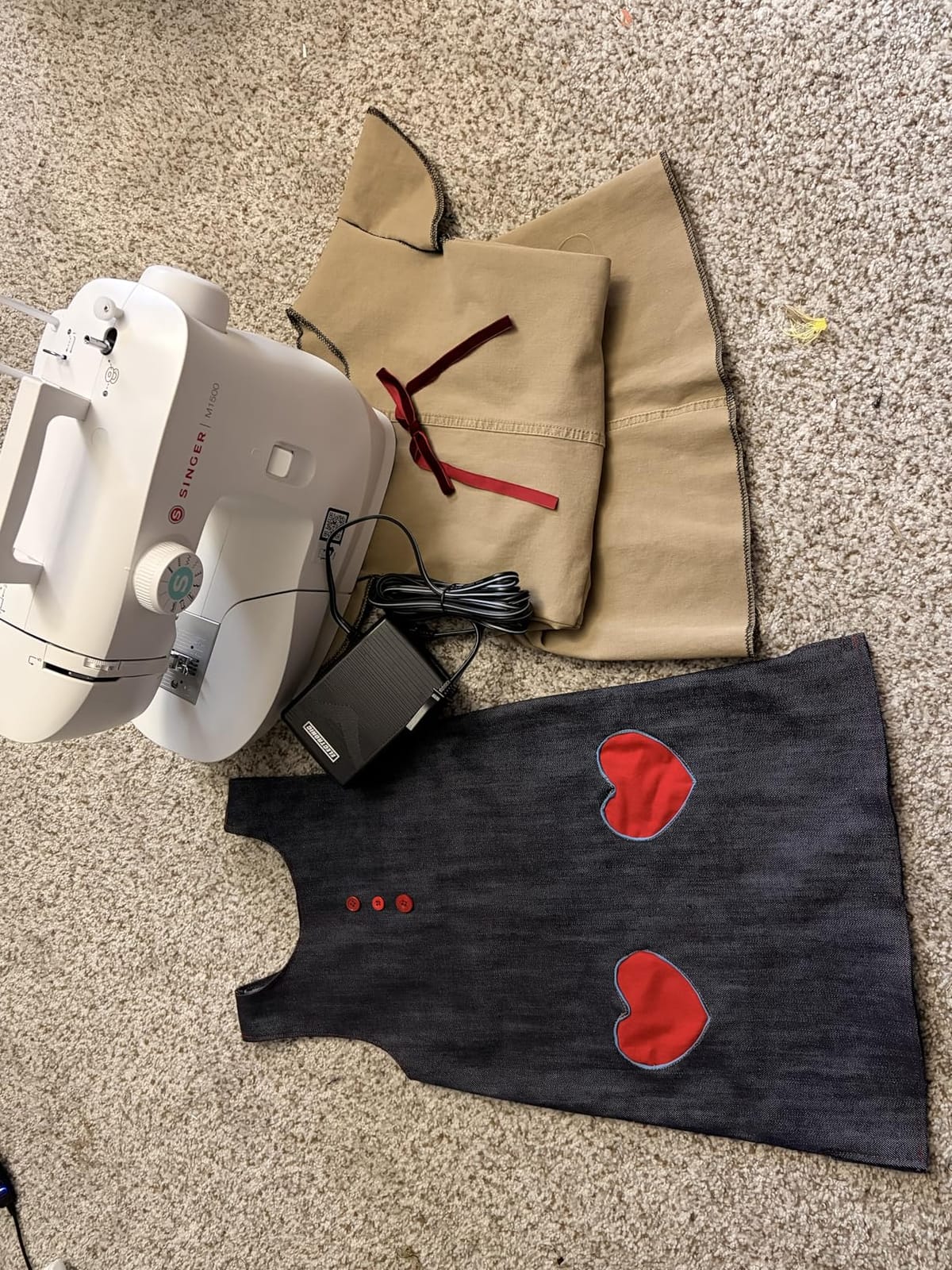 SINGER® M1500 Lightweight & Portable Sewing Machine with Accessory Kit customer photo 1