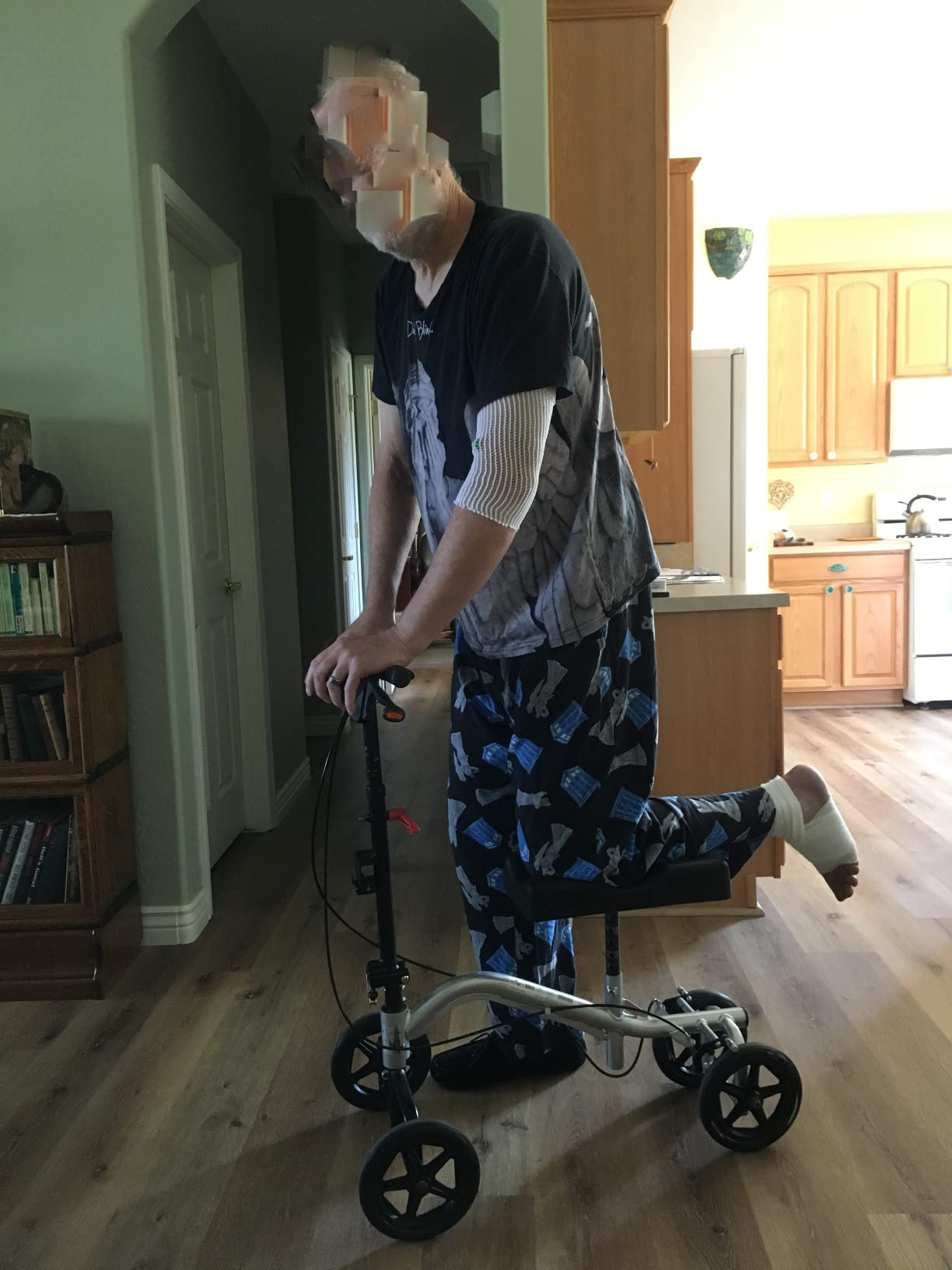 BodyMed All-Terrain Knee Walker, Steerable for Foot Injuries - Heavy-Duty, Adjustable Scooter with Dual Brakes & Metal Basket - Better Alternative to Crutches for Leg Recovery customer photo 1