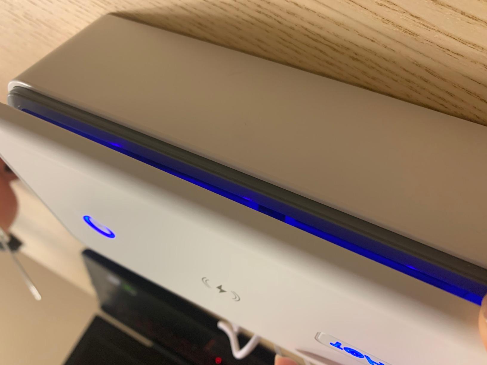 UV light Sanitizer Box, phone sanitizer with wireless charging, ultra-powerful 8 UV-C Sterilizer machine for Phone Toothbrush Nail Tools Jewelry and more customer photo 1
