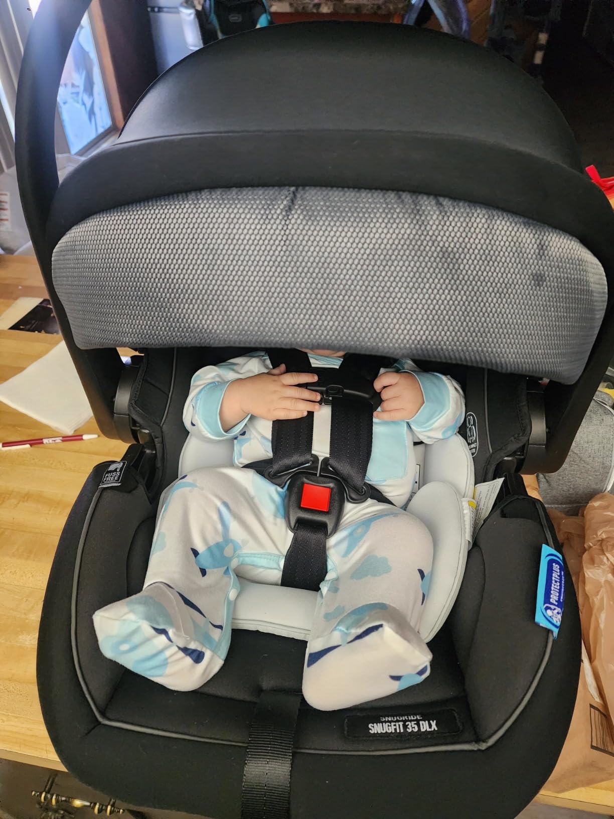 Graco SnugRide SnugFit Infant Car Seat, Baby Car Seat with Anti Rebound Bar for Extra Safety, No-Rethread Harness, Latch Equipped Carseat, Baby Essentials, Gift for New Parents, Gotham customer photo 2