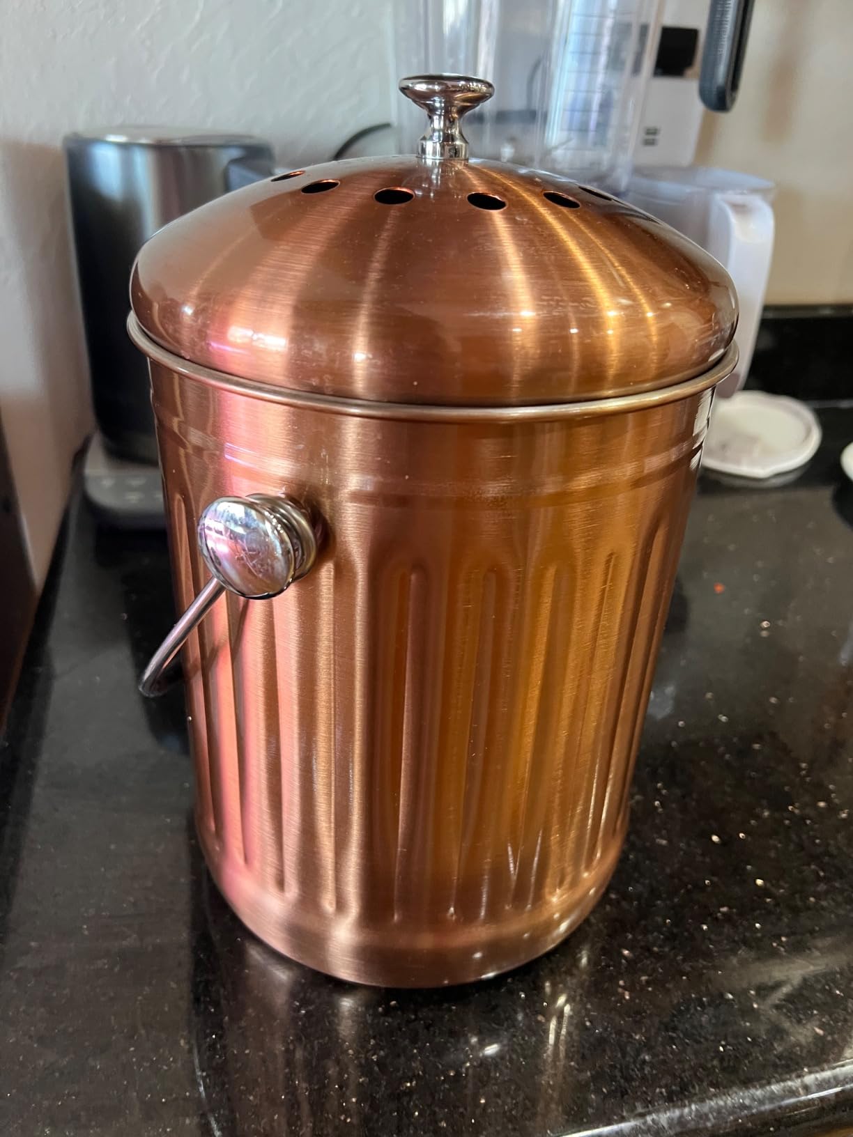 Premium Compost Bin for Kitchen Countertop - Stainless Steel Food Waste Bucket with Innovative Dual Filter Technology - Includes Spare Filters (White, 1.3 Gallon) customer photo 2