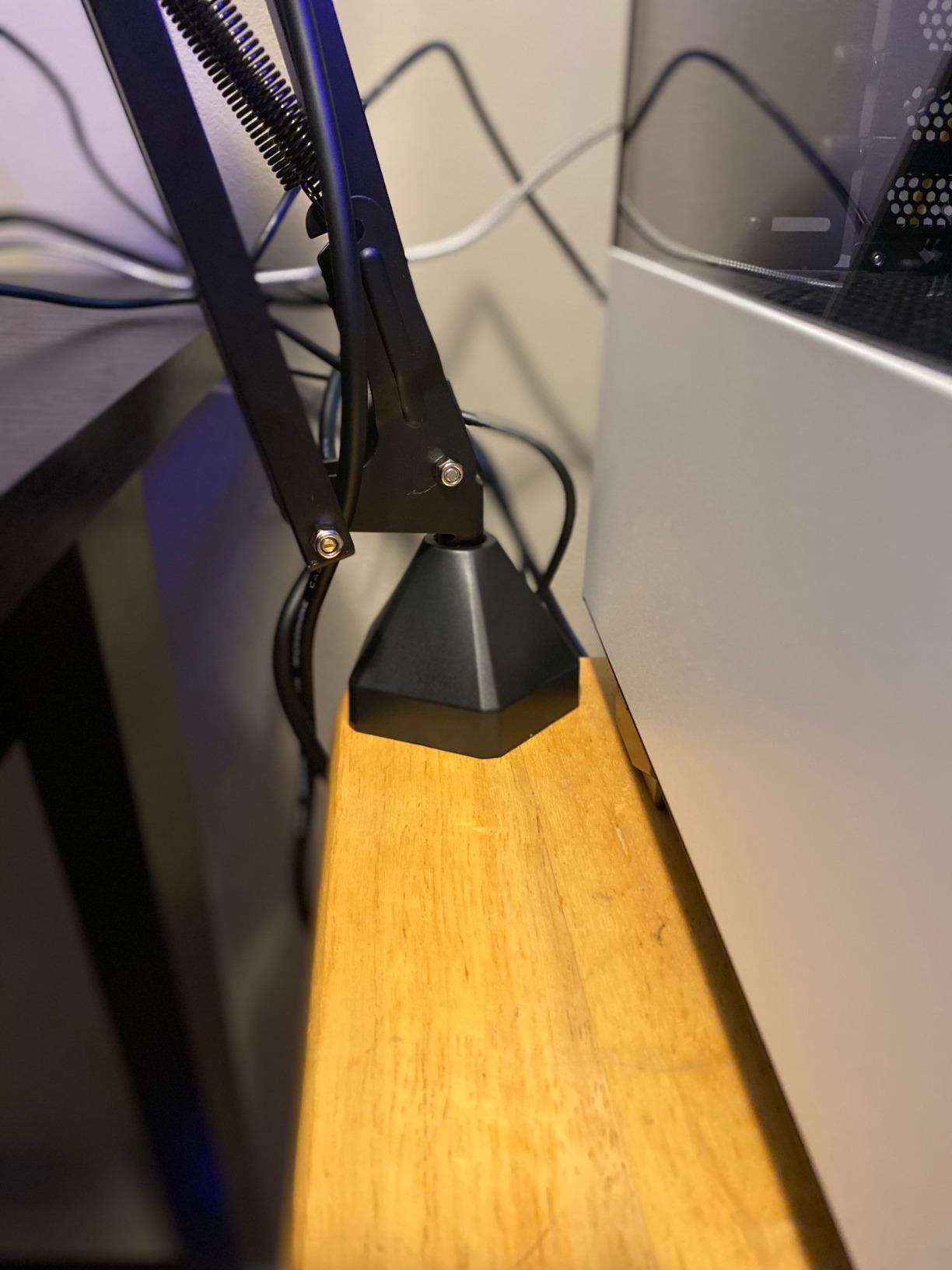 TONOR XLR Condenser Microphone, Professional Cardioid Studio Mic Kit with T20 Boom Arm, Shock Mount, Pop Filter for Recording, Podcasting, Voice Over, Streaming, Home Studio, YouTube (TC20) customer photo 1