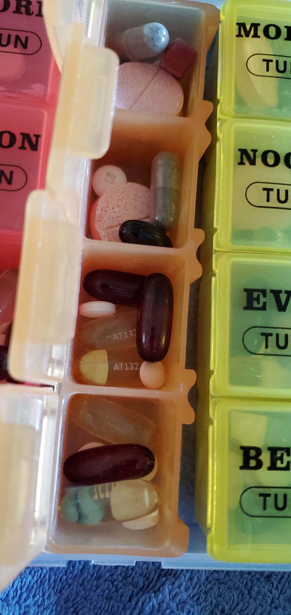Mossime Pill Organizer 4 Times a Day, XL Weekly AM PM Pill Box, 7 Day Large customer photo 1