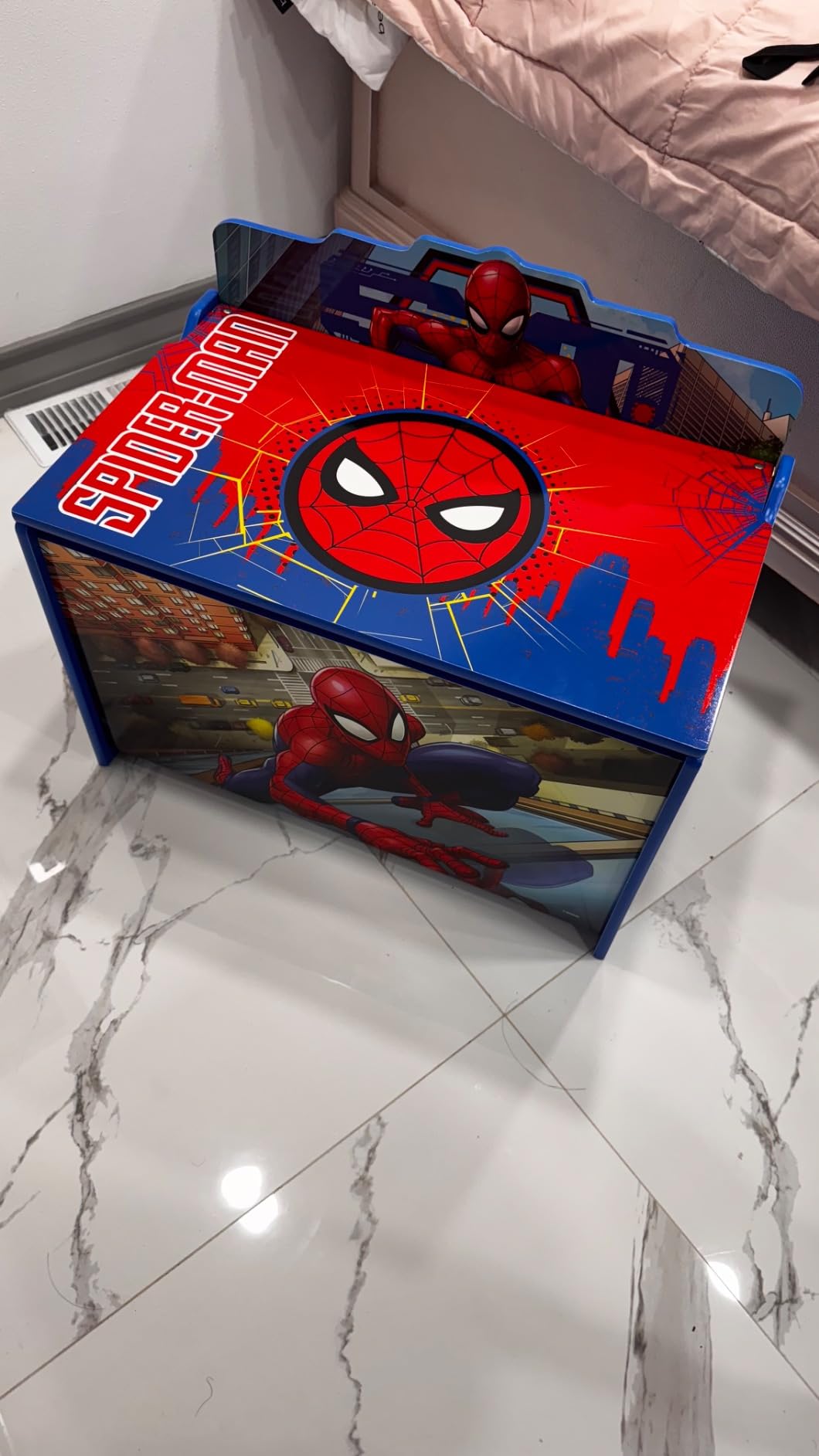 Delta Children Deluxe Toy Box, Spider-Man customer photo 1