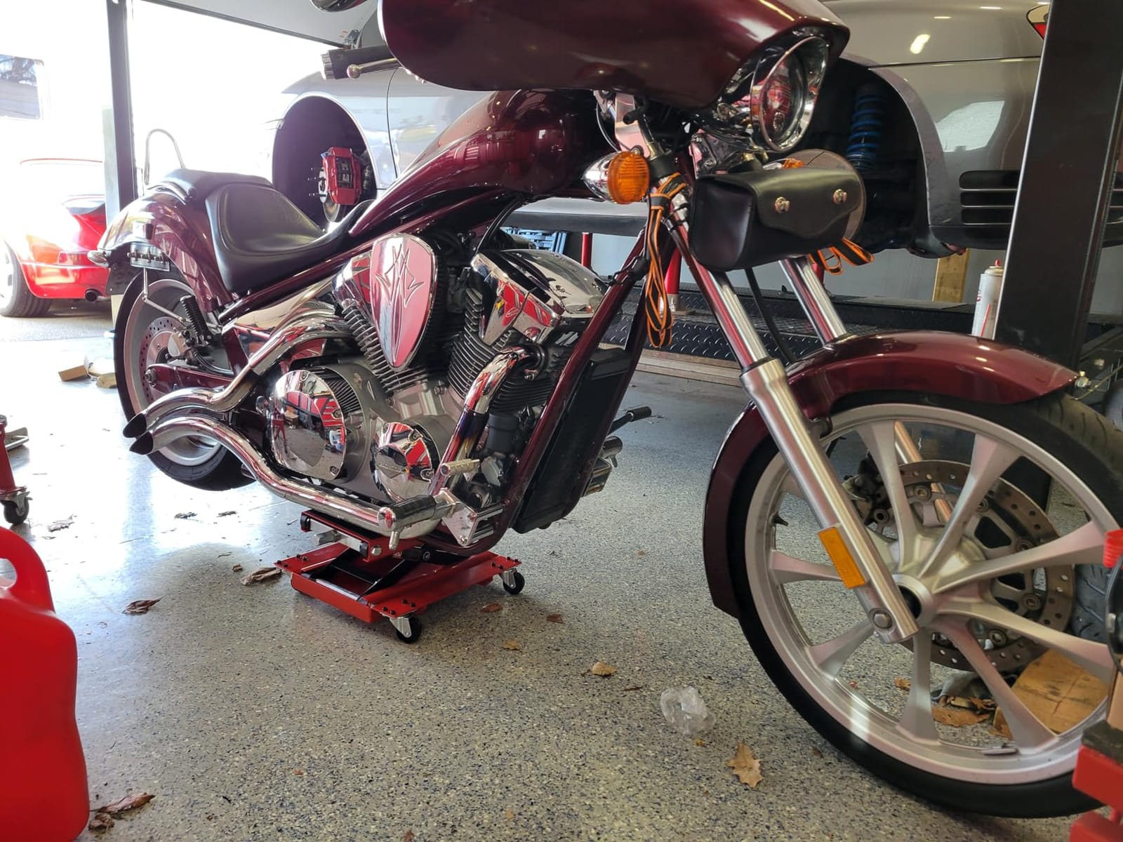VIVOHOME 1100 Lbs Motorcycle Lift Jack with Dolly Wheels customer photo 2