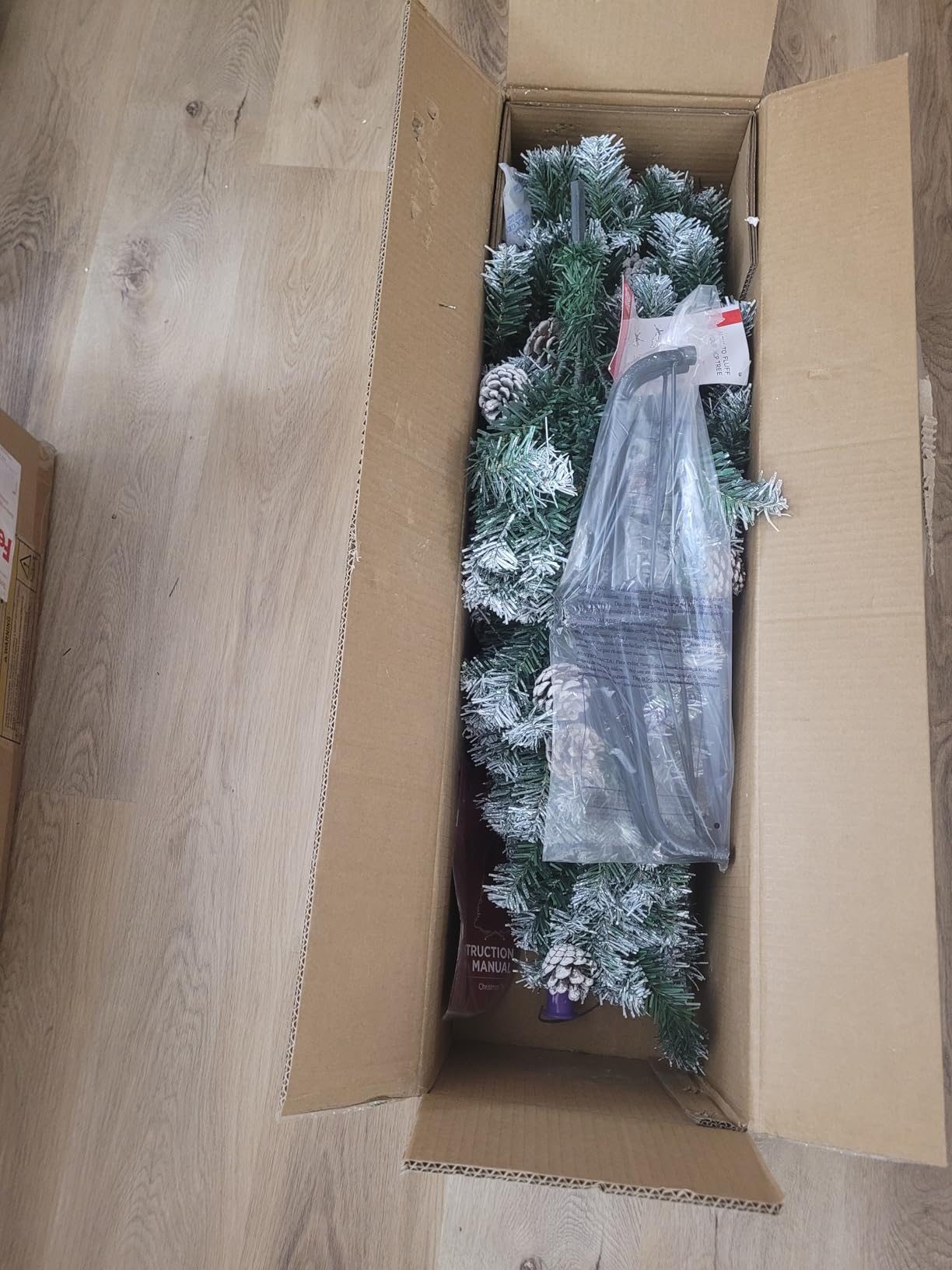 Best Choice Products 7.5ft Pre-Decorated Holiday Christmas Tree for Home, Office, Party Decoration w/ 1,346 PVC Branch Tips, Partially Flocked Design, Pine Cones, Metal Hinges & Base customer photo 2