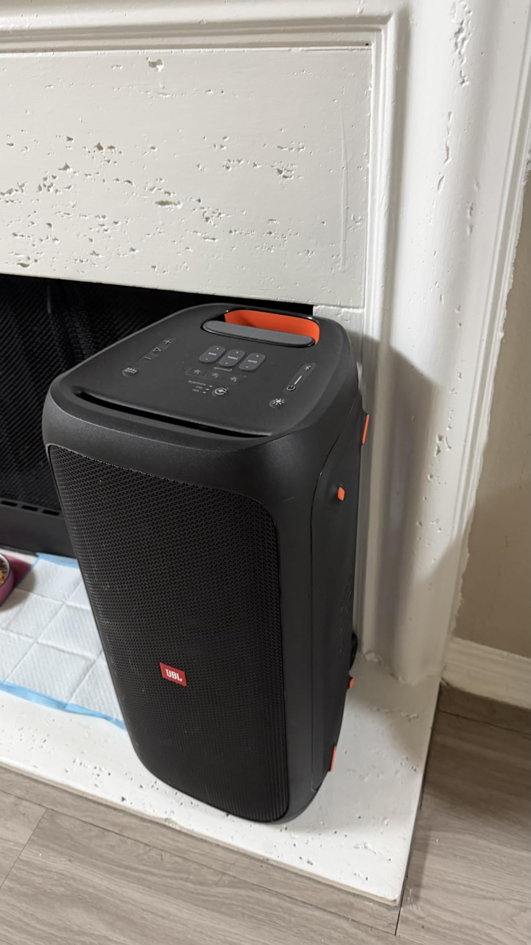 JBL Partybox 310 - Portable Party Speaker with Long Lasting Battery, Powerful JBL Sound and Exciting Light Show,Black customer photo 2