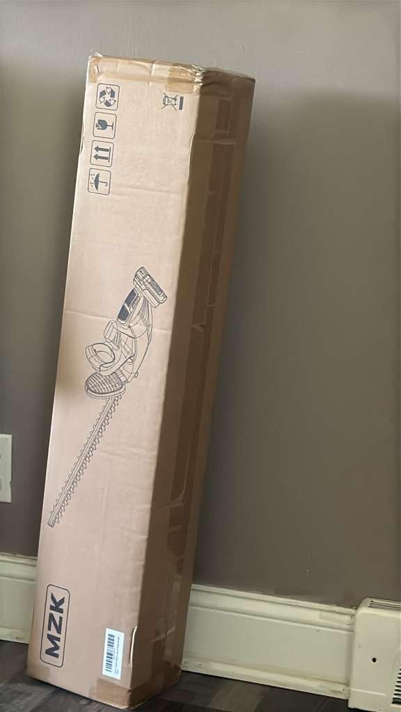 MZK 20V 22-Inch Cordless Hedge Trimmer with 2 x 4Ah Batteries customer photo 1
