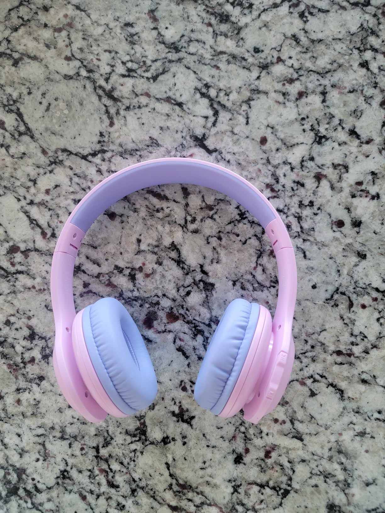 Candy Bila Kids Bluetooth 6.0 Headphones, LED Light, 85Hours Playtimes customer photo 2