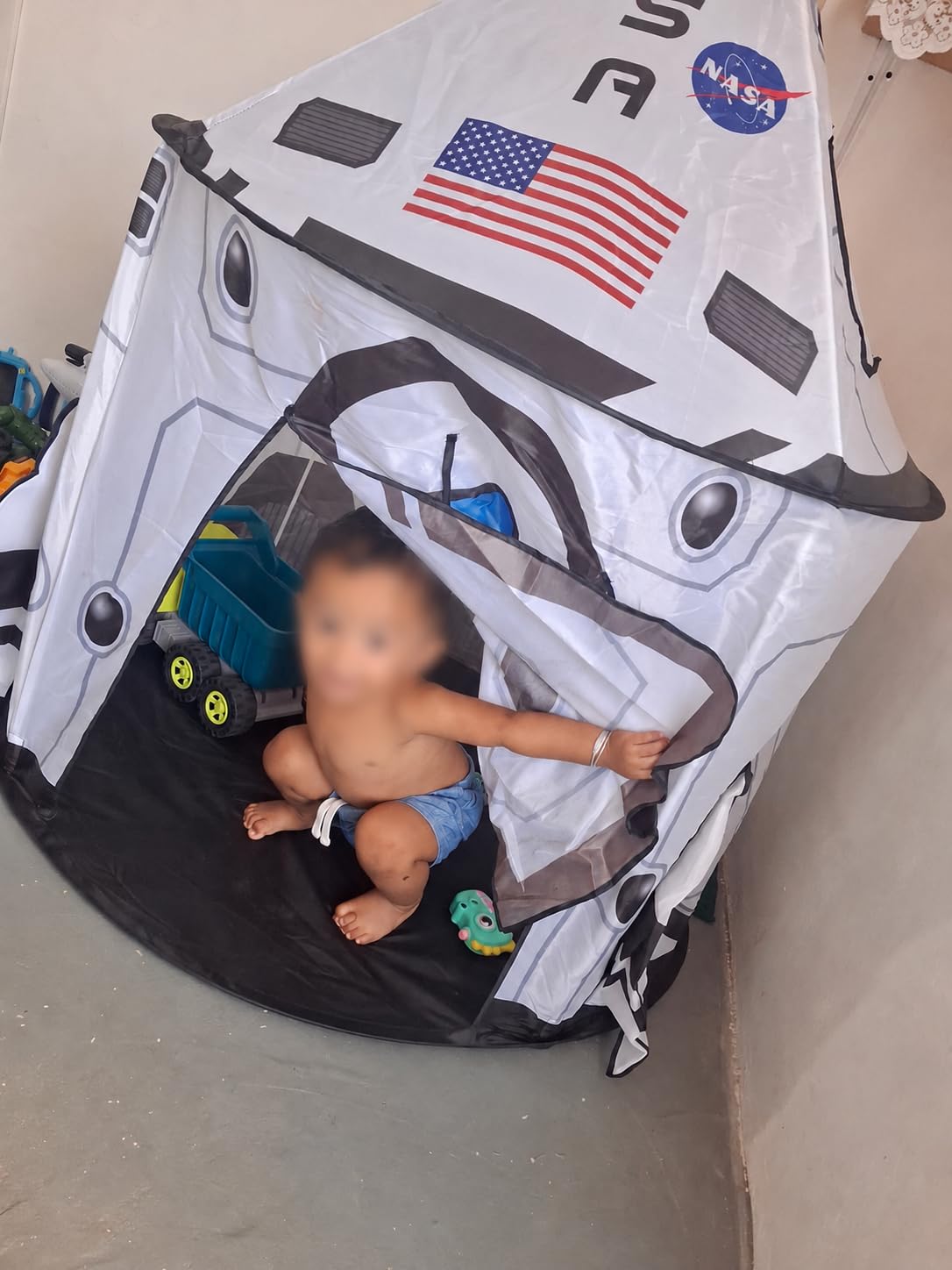JOYIN Rocket Ship Play Tent Kids Spaceship Playhouse Tent Set Indoor Outdoor Easy Assembly Play Tent customer photo 1