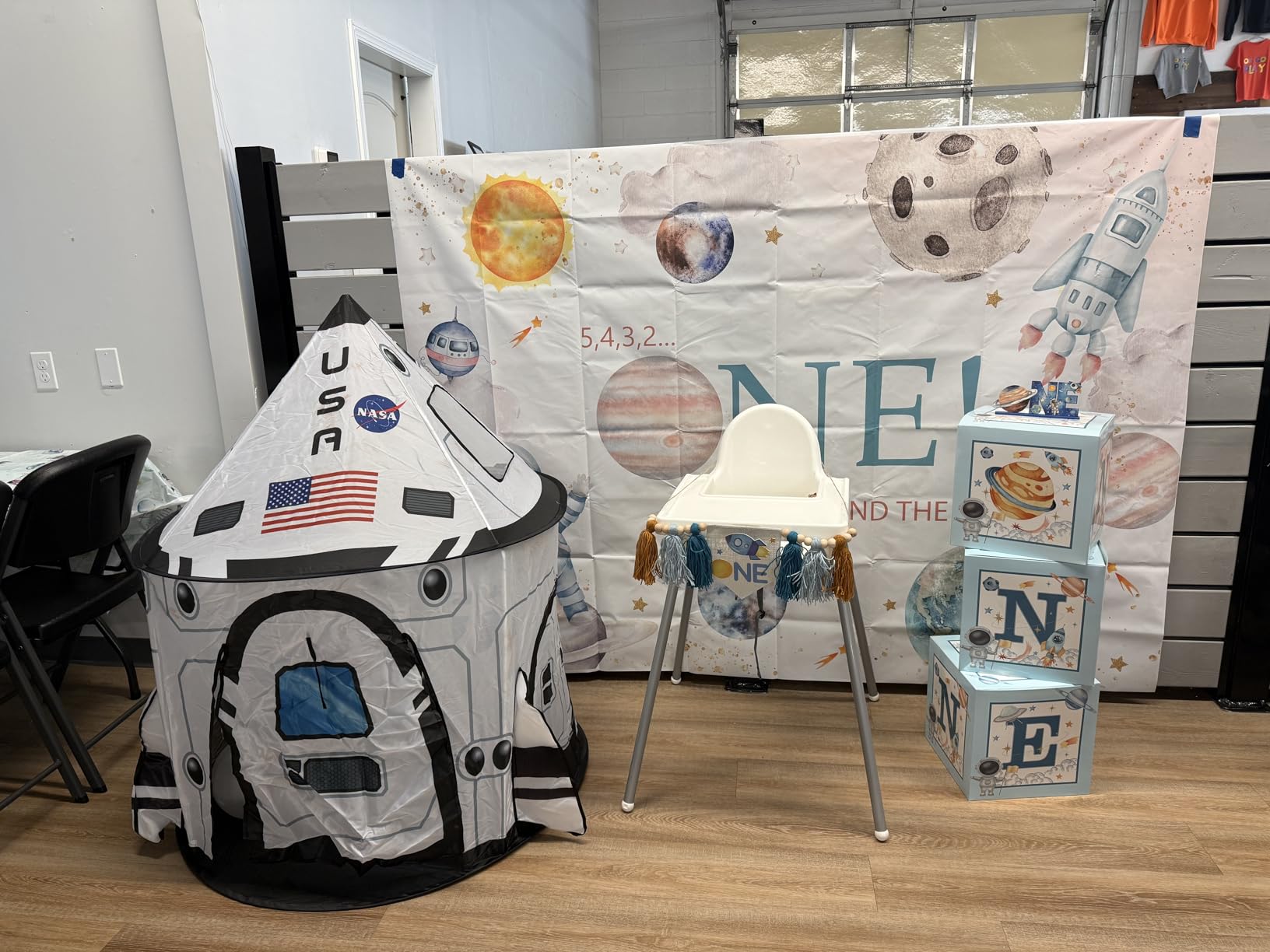 JOYIN Rocket Ship Play Tent Kids Spaceship Playhouse Tent Set Indoor Outdoor Easy Assembly Play Tent customer photo 2