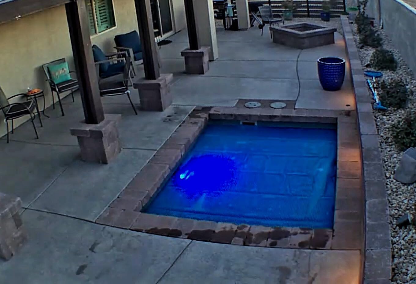Winter Hot Tub Bubble Blanket - 7x7 FT 16-Mil Square Pool Spa Solar Cover customer photo 2