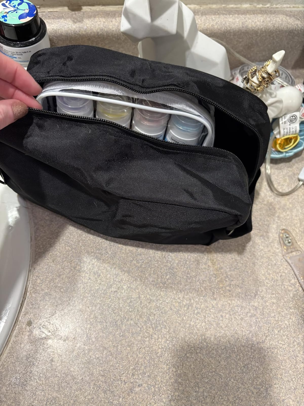 Vorspack Water Resistant Travel Toiletry Bag for Men Women - Medium & Black customer photo 1