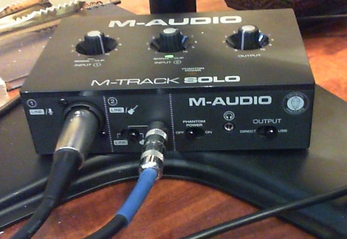 M-AUDIO M-Track Solo USB Audio Interface | XLR, Line and DI Inputs, Professional Software Suite for Recording, Streaming, and Podcasting customer photo 2