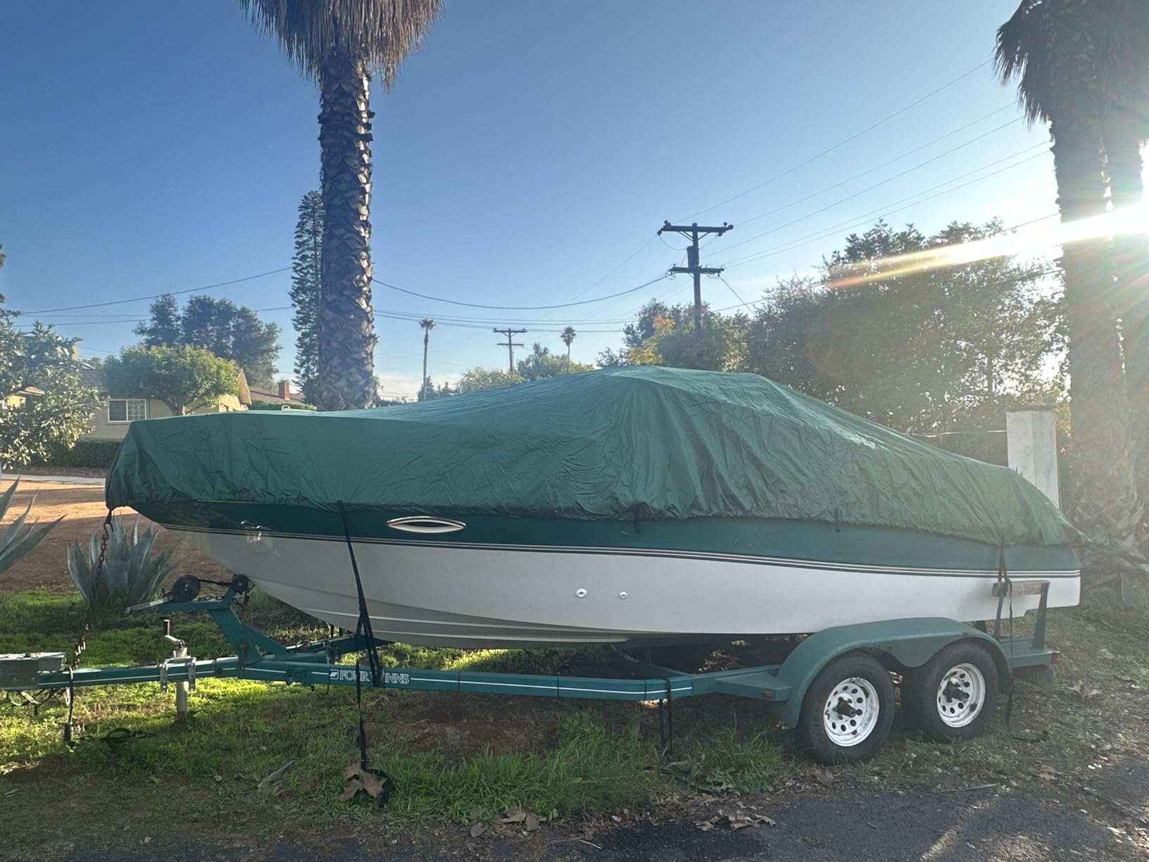 MSC Heavy Duty Waterproof Boat Cover, Trailerable Oxford Polyester Cover for V-Hull, Tri-Hull, Runabout, Fishing and Bass Boats (Model I - Length 24'-26' Beam Width: up to 108