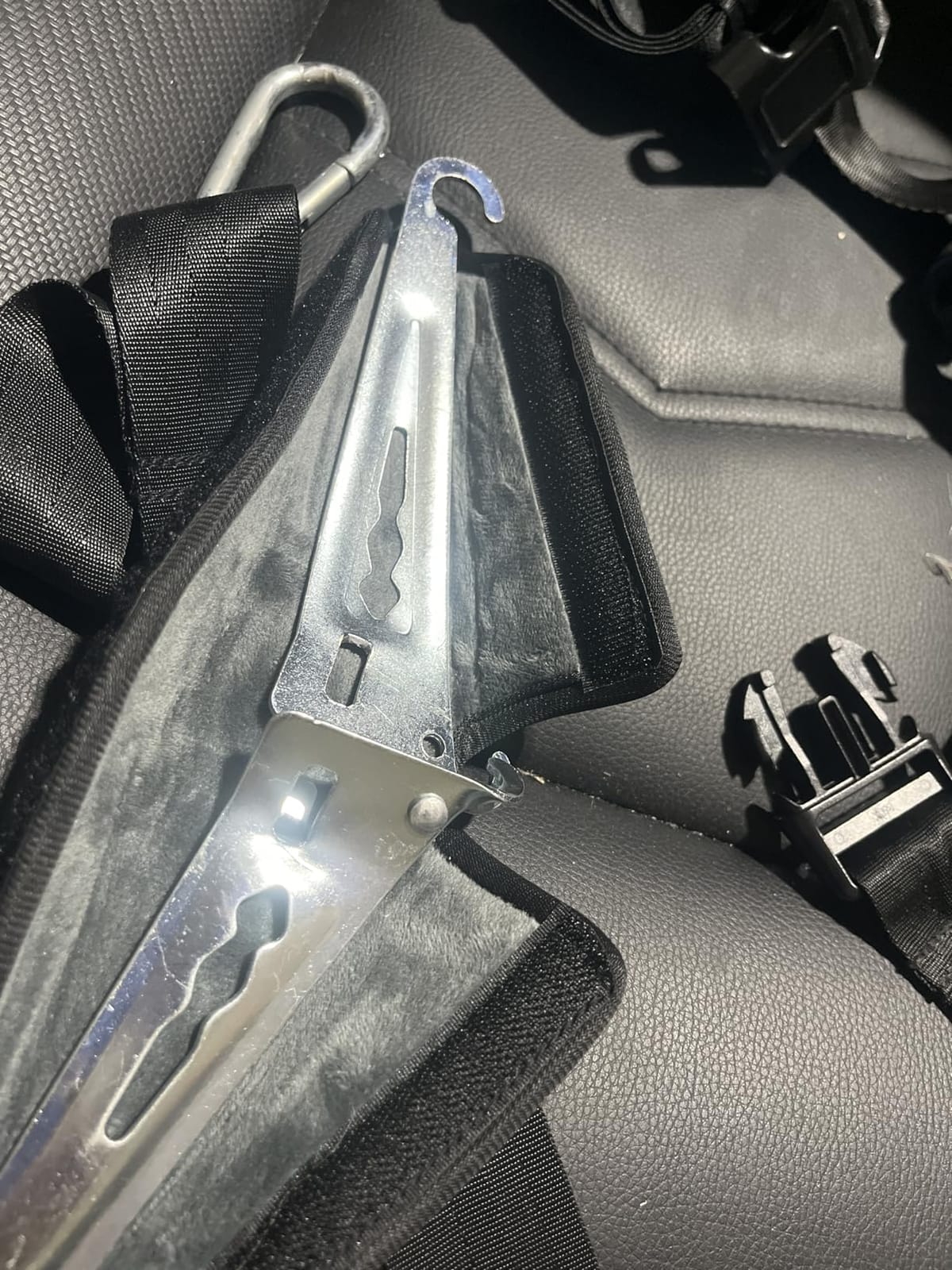 comness Cervical Neck Traction Device Over Door for Home Use, Portable Neck Stretcher Hammock for Neck Pain Relief, Physical Therapy AIDS for Neck Decompressor. customer photo 2