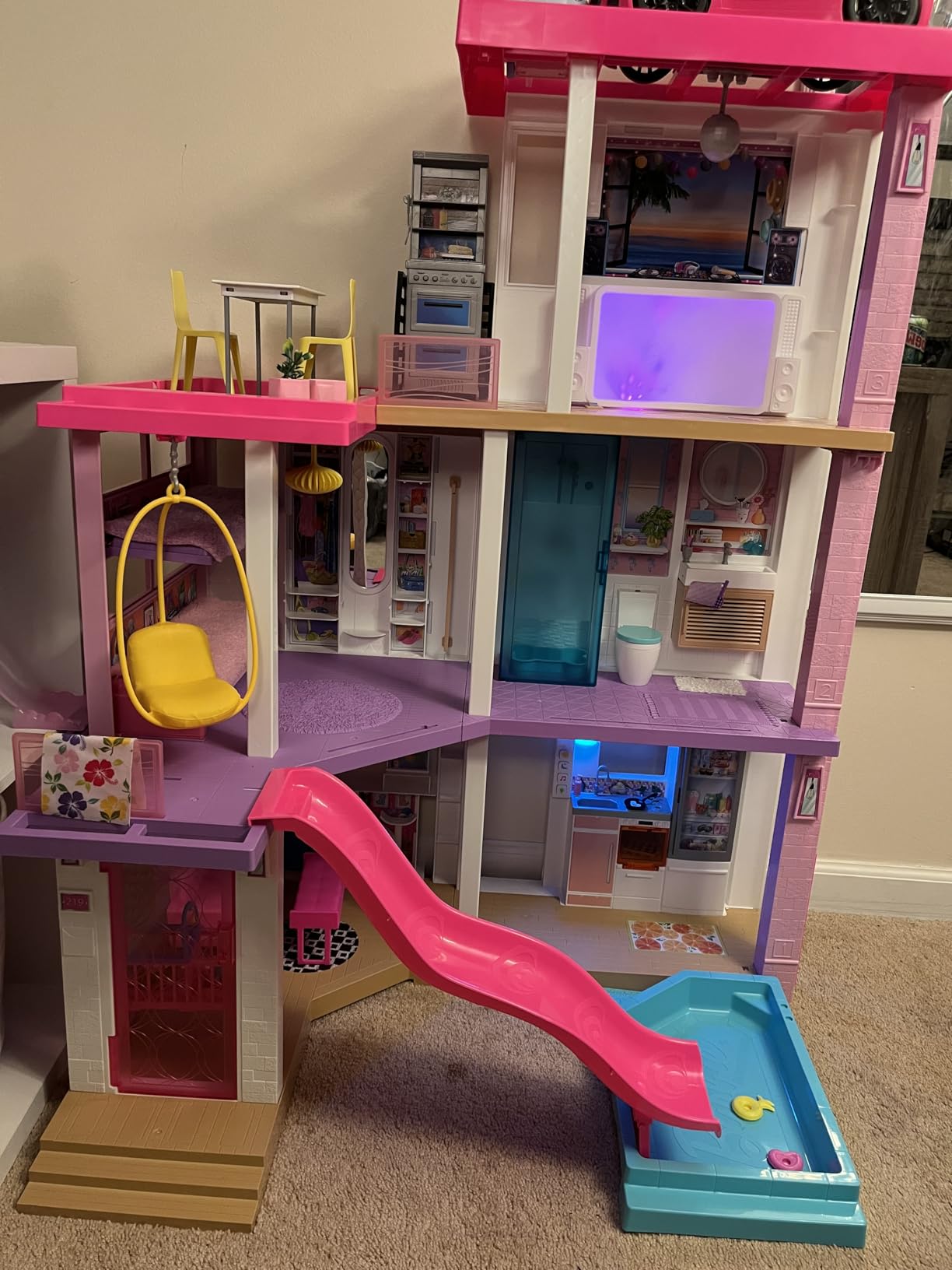 Barbie Dreamhouse Dollhouse Playset customer photo 2