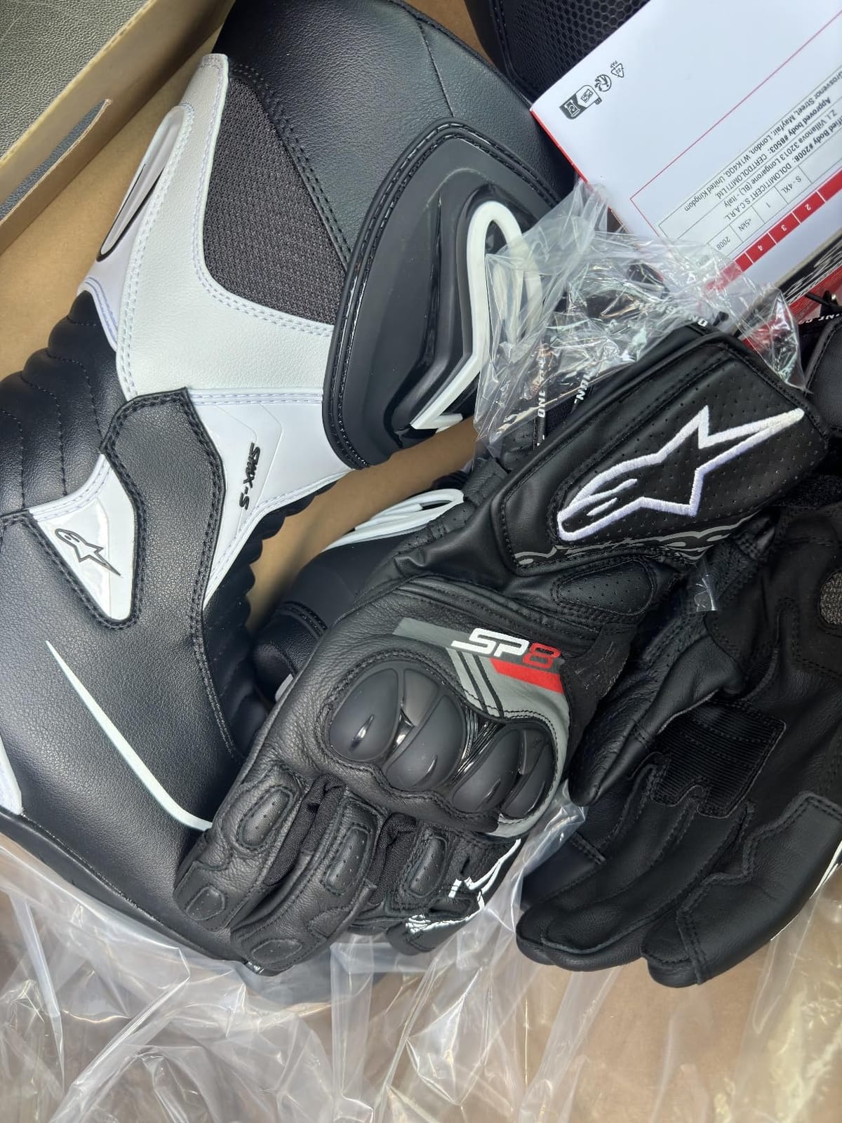 Alpinestars SP-8 V3 Gloves, Full Gauntlet Leather, CE-Certified, Race-Inspired Fit, Knuckle Protection, Reinforced Palm, Multi-Panel Construction customer photo 1