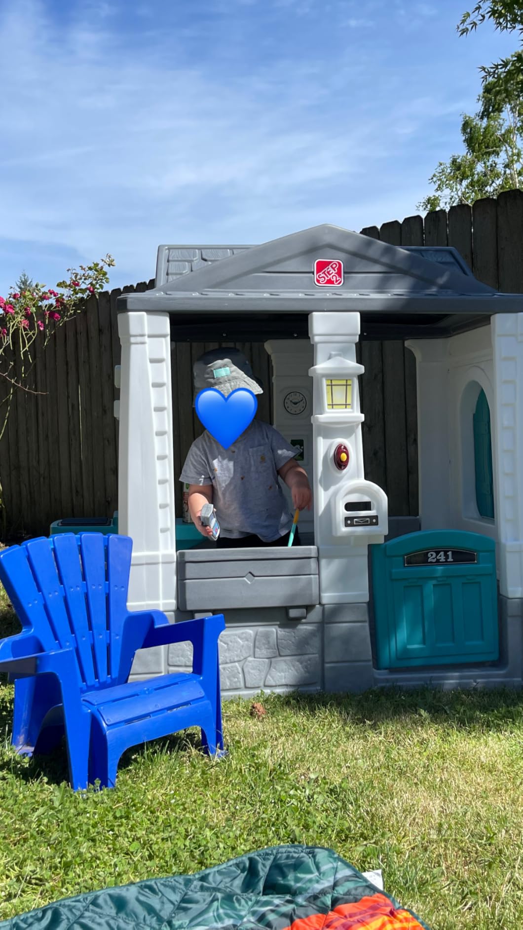 Step2 Neat & Tidy Cottage Kids Playhouse, Indoor and Outdoor Playset, Interactive Sounds, Toddlers 1.5+ Years Old, Easy to Assemble, Grey customer photo 2