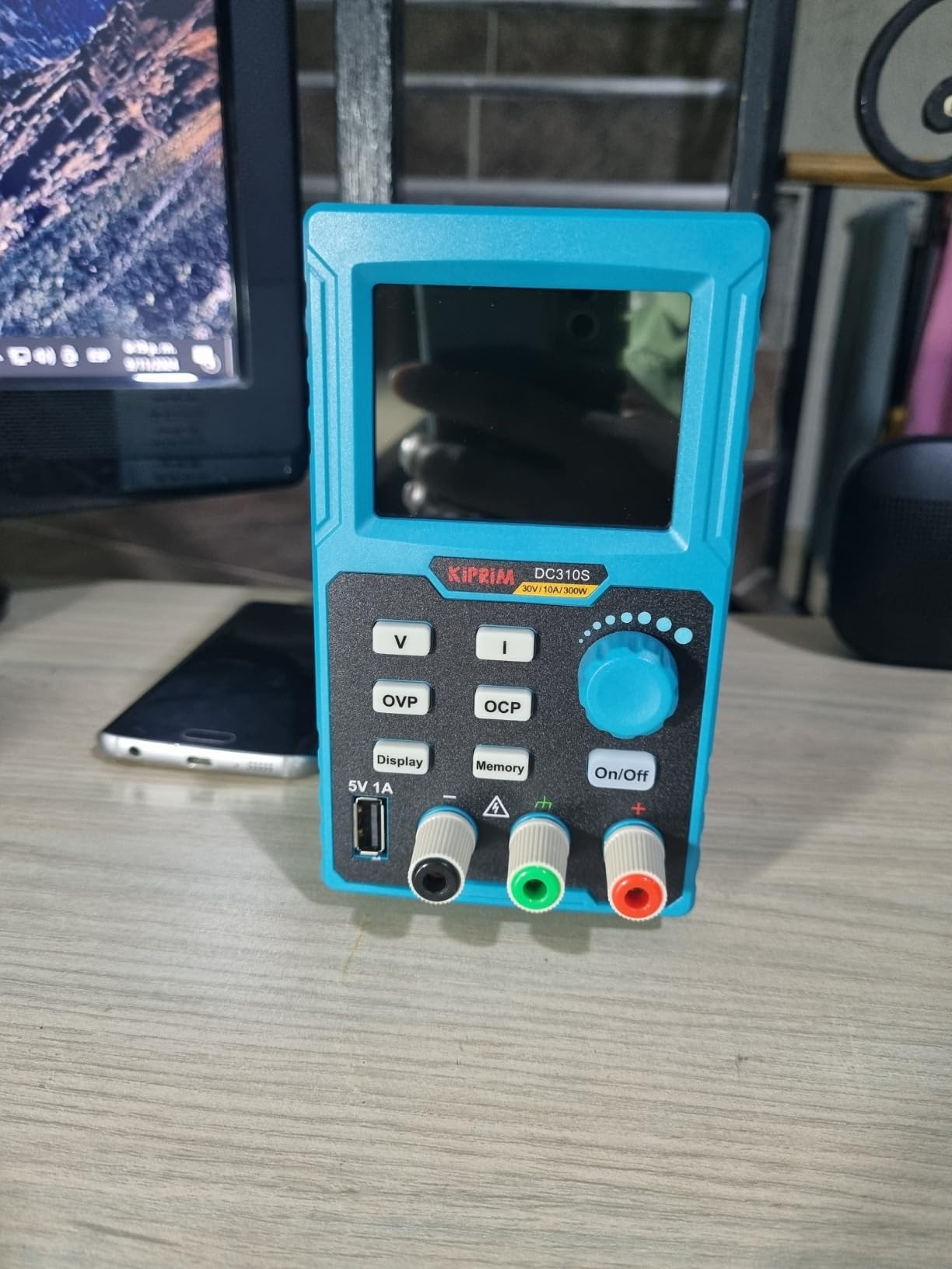DC Power Supply, 0-30V 0-10A Adjustable Regulated Power Source, 110V Input, High Precision 4-Digit Display, Multiple Safety Protections, PC Software Control & Dual USB Ports customer photo 2