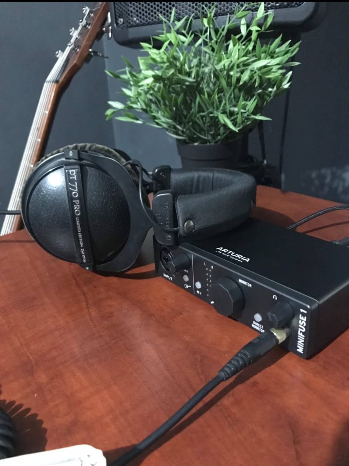 Arturia MiniFuse USB Audio & MIDI Interface, MiniFuse 1 customer photo 1