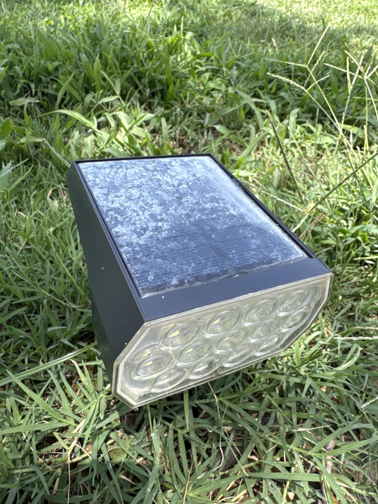 WELALO Solar Light Outdoor, IP68 Waterproof, Cool White, 6 Pack customer photo 2