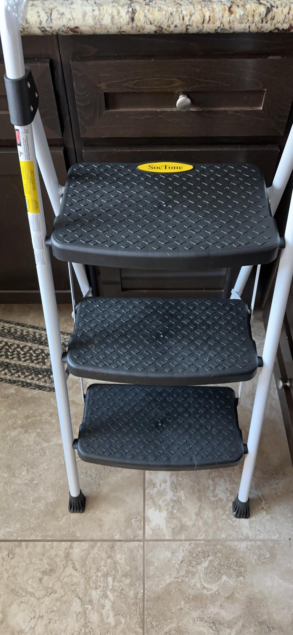 SocTone 3 Step Ladder, Step Stools for Adults, 500lbs Capacity | Step Stool Foldable, Steel Ladder for Household and Office, White customer photo 1