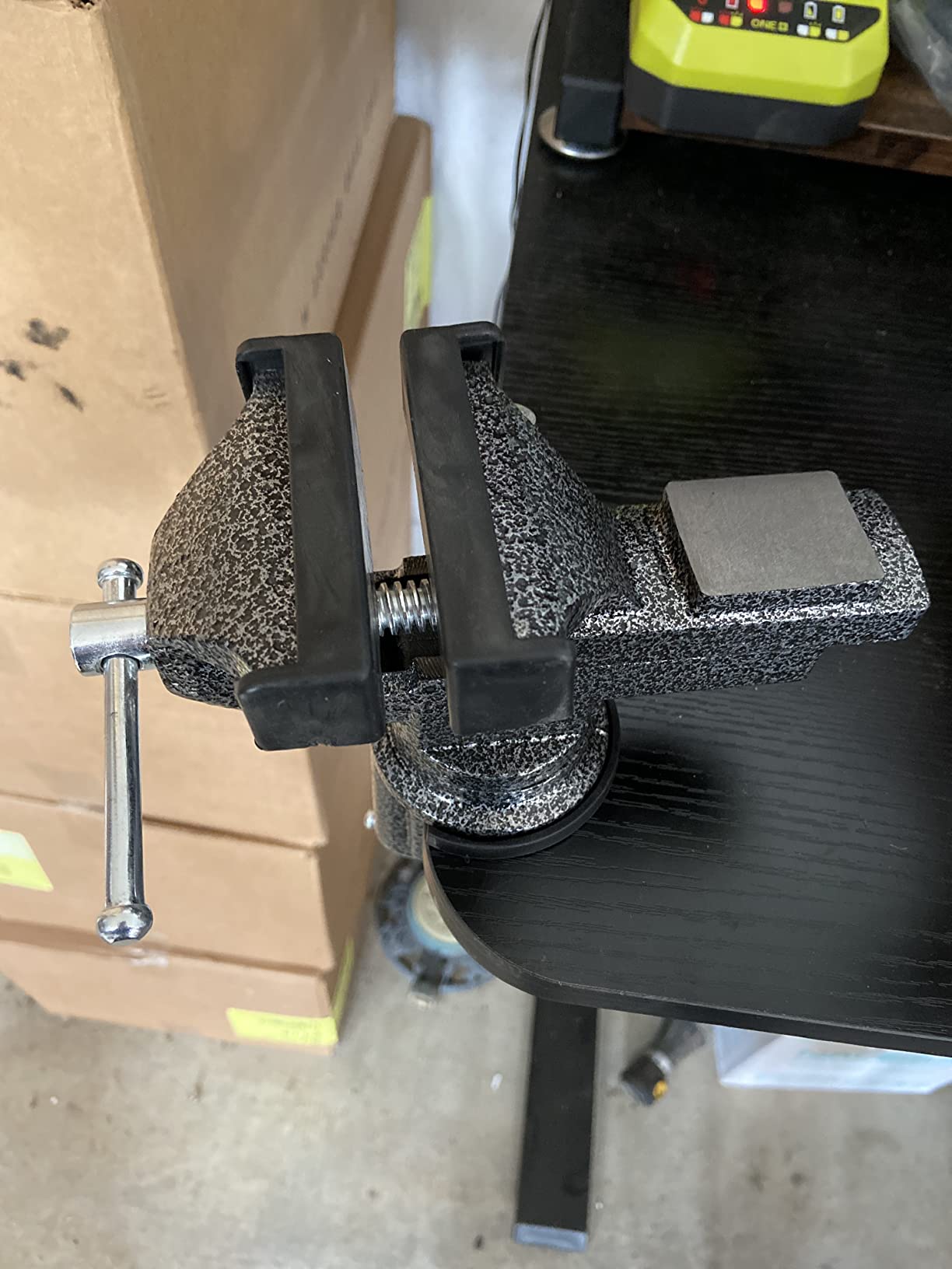 GOXAWEE Mini Bench Vise, 3.2 Inch Table Vice Clamp with 360° Swivel Base customer photo 1