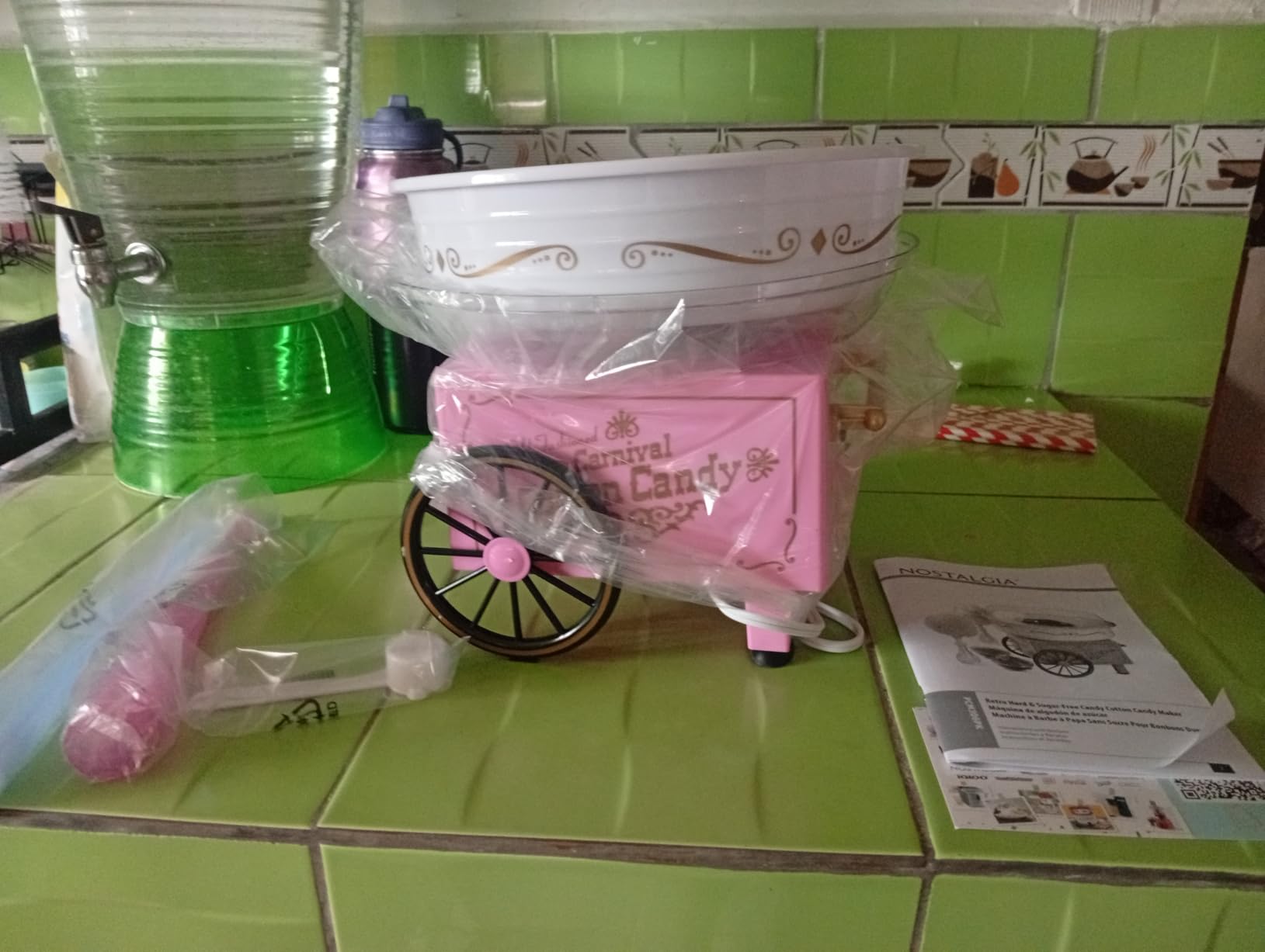 Nostalgia Cotton Candy Machine - Retro Cotton Candy Machine for Kids with 2 Reusable Cones, 1 Sugar Scoop, and 1 Extractor Head – Red customer photo 2
