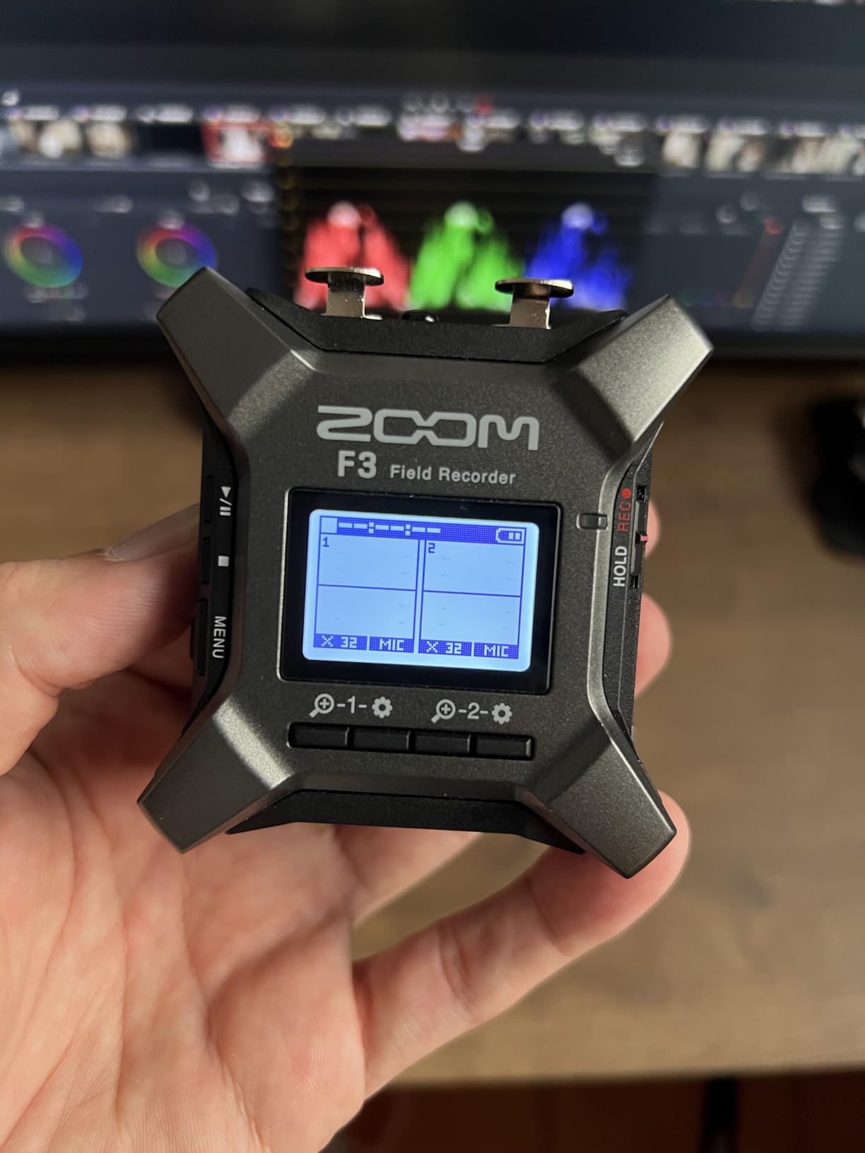 Zoom F3 Professional Field Recorder for Filmmakers & Musicians customer photo 1