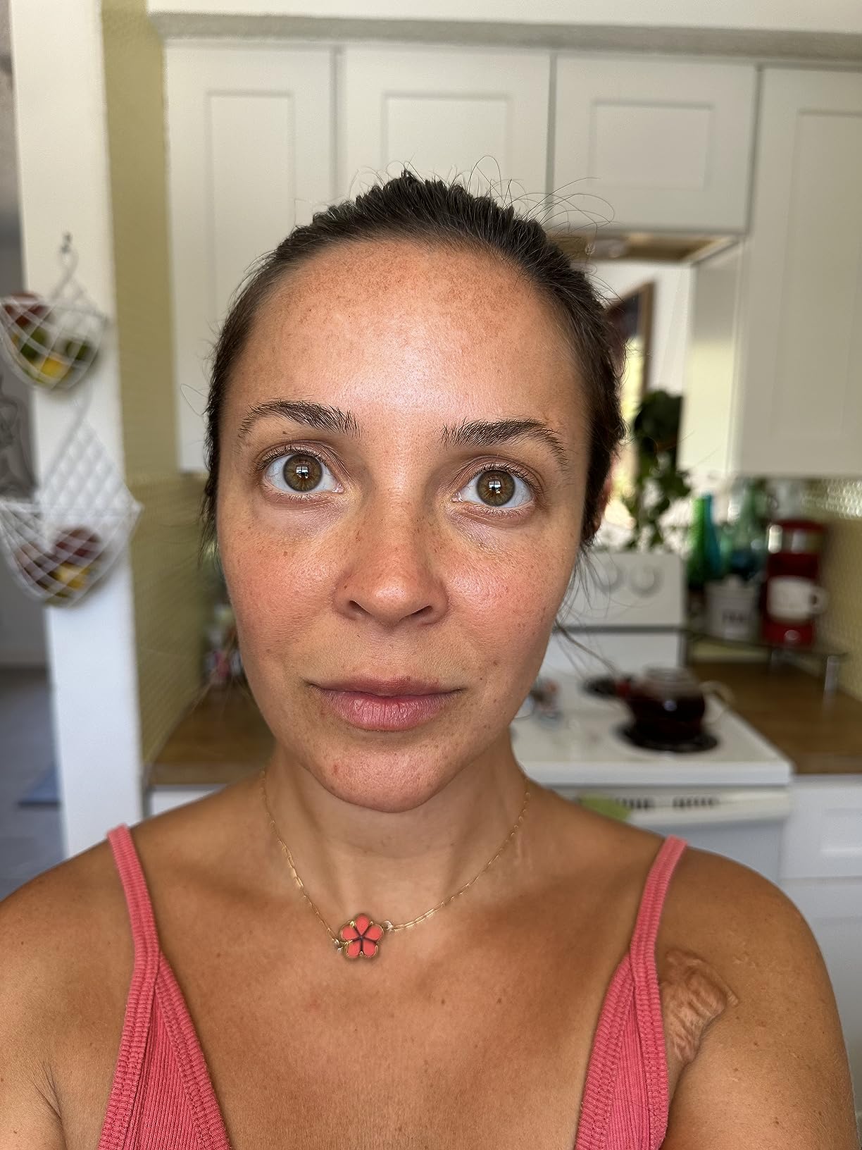 TheraFace Therabody TheraFace PRO - Microcurrent Facial Device, 8-in-1 Compact Face Massager&Facial Sculpting Tool with Light Therapy for Skin Tightening, Anti Wrinkle, Anti Aging & Skin Care (White) customer photo 2