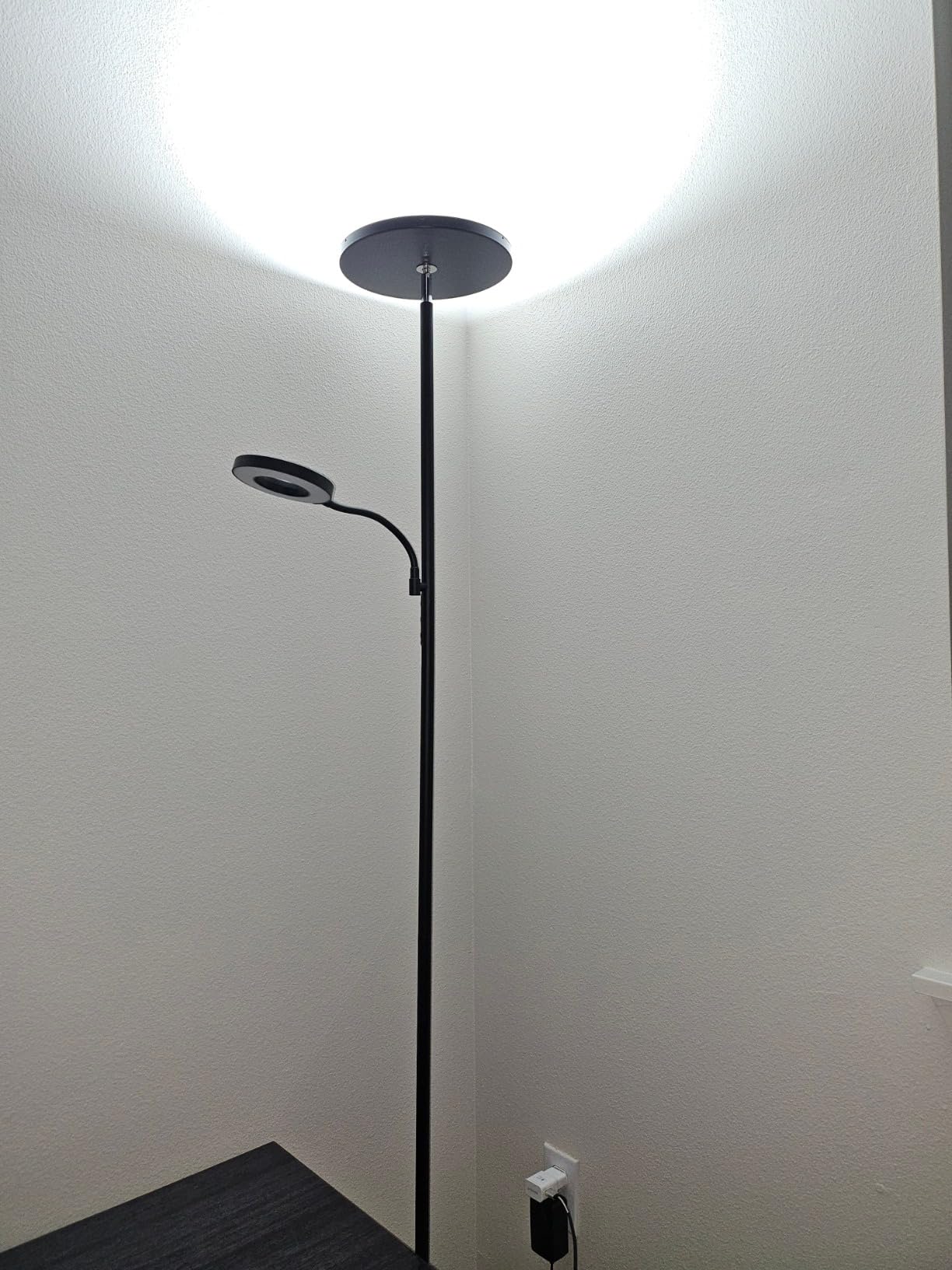 marctronic Floor Lamp, Upgraded 42W 4000LM Super Bright LED Floor Lamp for Living Room Bedroom, Dimmable Standing Reading Floor Lamps with Remote & Touch Control customer photo 1