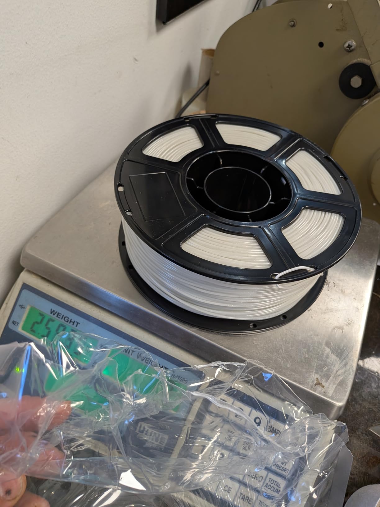 FLASHFORGE ASA Filament 1.75mm Black, 3D Printer Filament 1kg (2.2lbs) Spool, Dimensional Accuracy +/- 0.02mm, Durable, High UV-Resistant, Perfect for Printing Outdoor Functional Parts customer photo 1