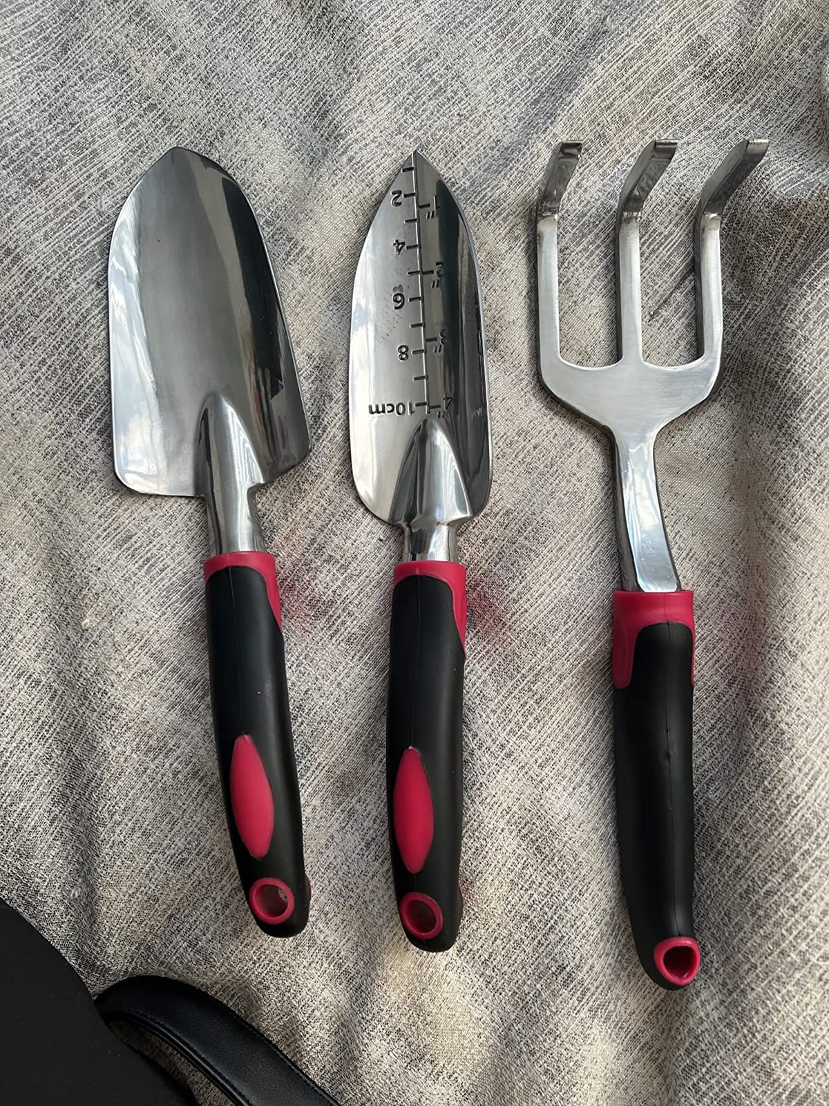 Garden Tool Set, 3 Pieces Aluminum Heavy Gardening Kit Including Hand Shovel, Transplant Shovel and Hand Rake with Soft Rubber Non-Slip Handle, Peoplewholovegardeningenjoy apleasant Experience customer photo 2