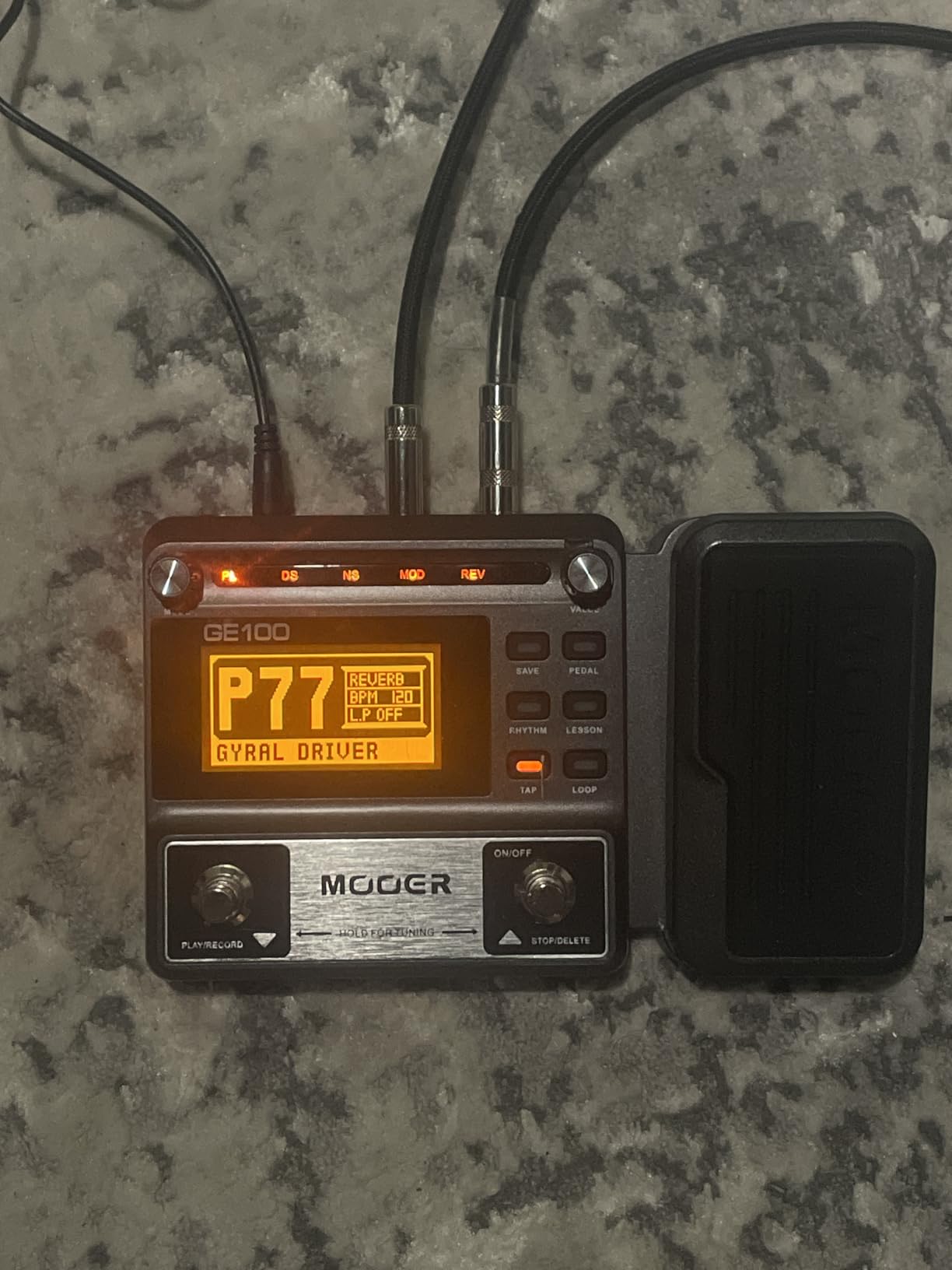 MOOER GE100 Multi-Effects Guitar Pedal 80 Presets, 66 Effects customer photo 2