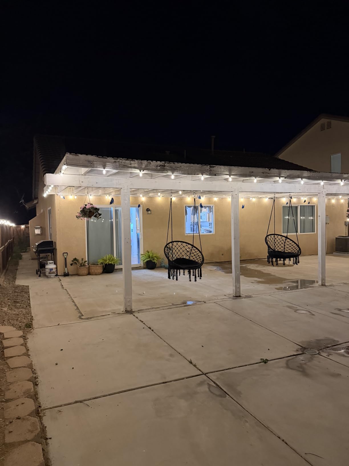 Brightever 100FT Outdoor String Lights 52 Bulbs, Waterproof Patio Lights customer photo 2